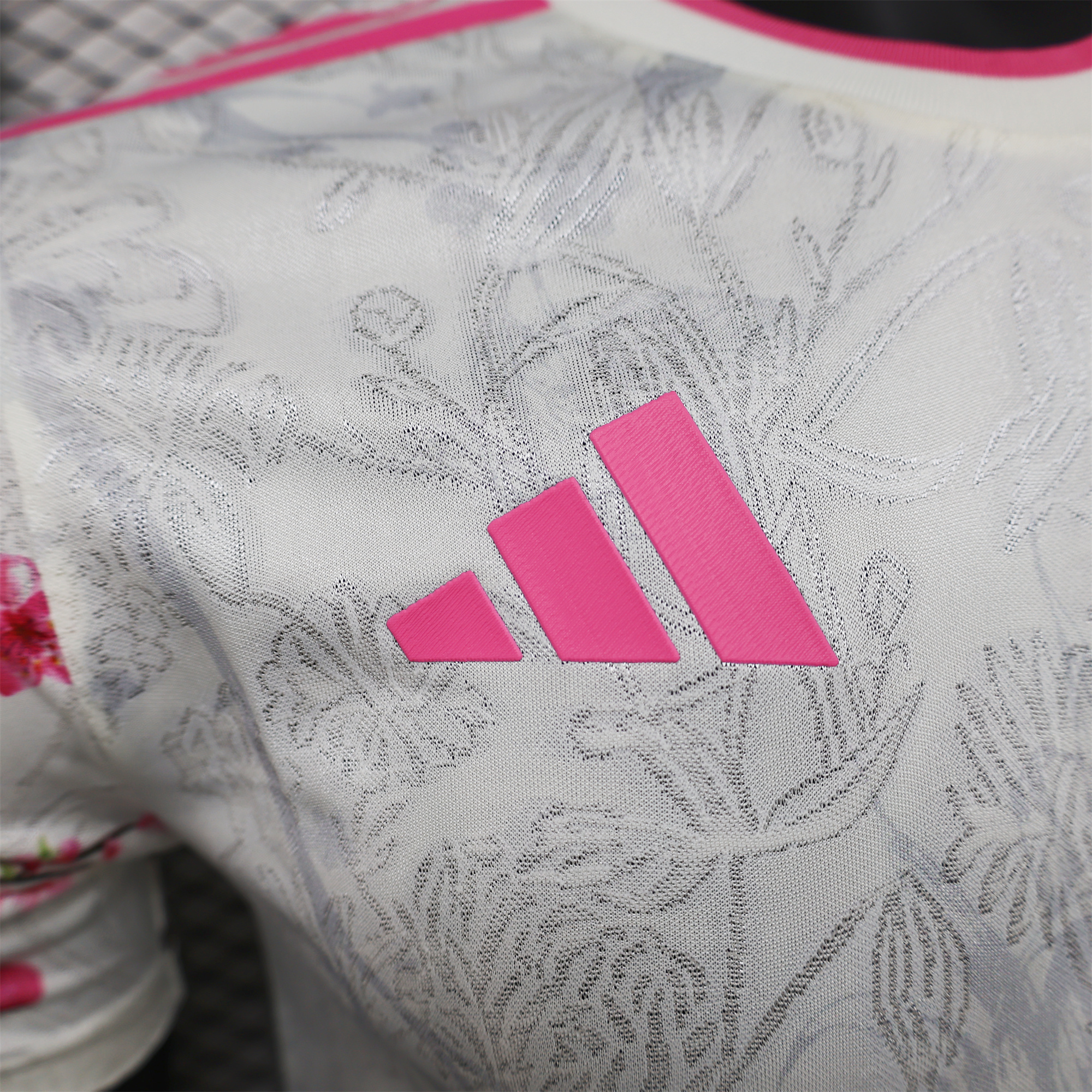 Japan 2024 Pink Bird Special Edition Jersey - Player Version - SOCCERDEALSHOP