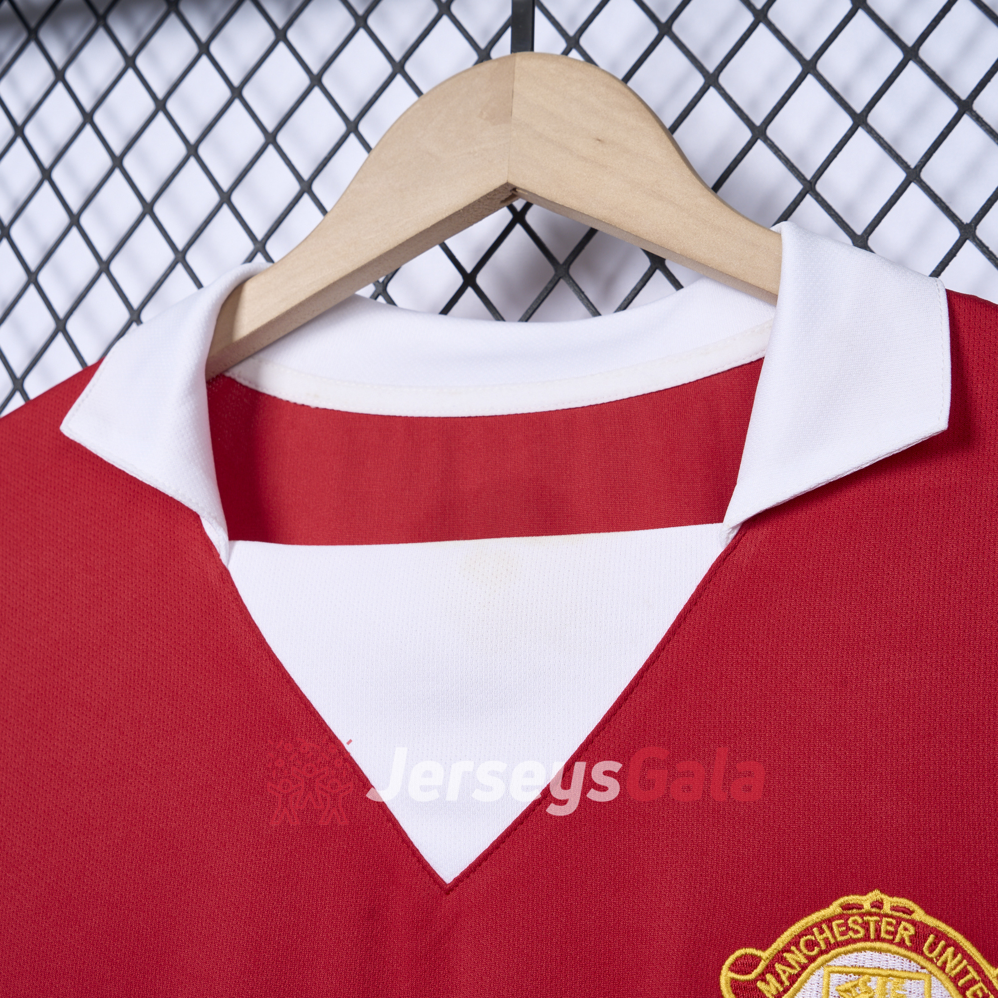 Manchester United Retro 1972-73 Home Jersey - SOCCERDEALSHOP