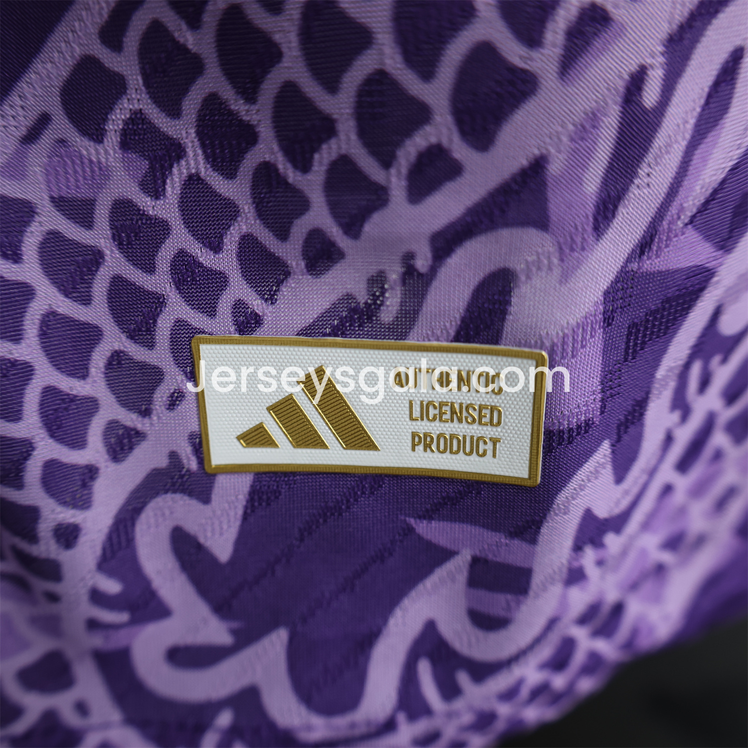 Real Madrid 24-25 Purple Loong POLO Jersey - Player Version - SOCCERDEALSHOP