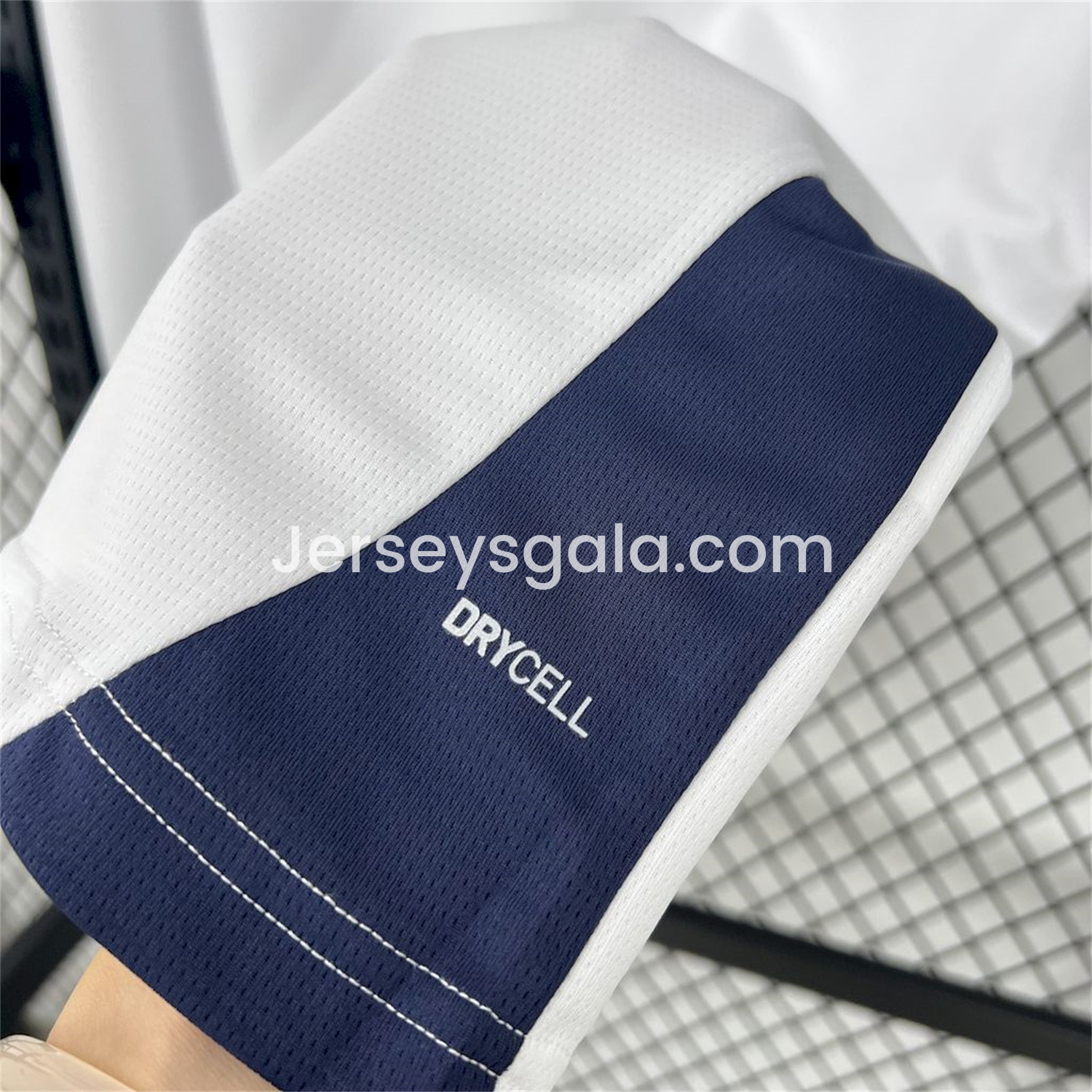 Portugal 2025-26 White Training Jersey - Fans Version - SOCCERDEALSHOP