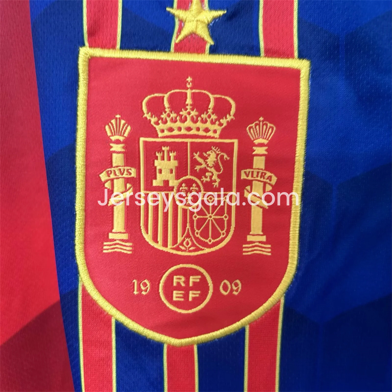 Spain 25-26 Red and Blue Throwback Style Jersey - Fans Version - SOCCERDEALSHOP