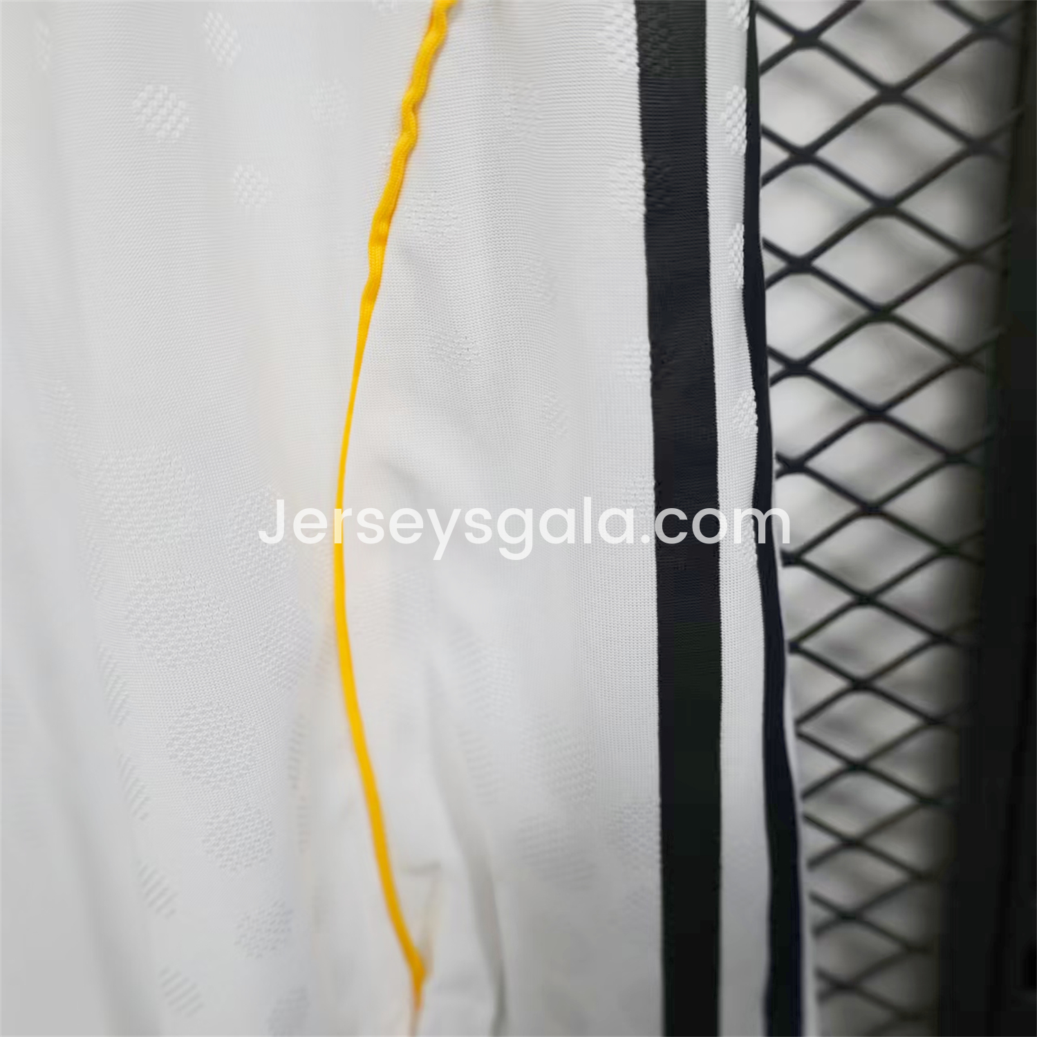 Real Madrid 25-26 Home Shorts - Player Version - SOCCERDEALSHOP