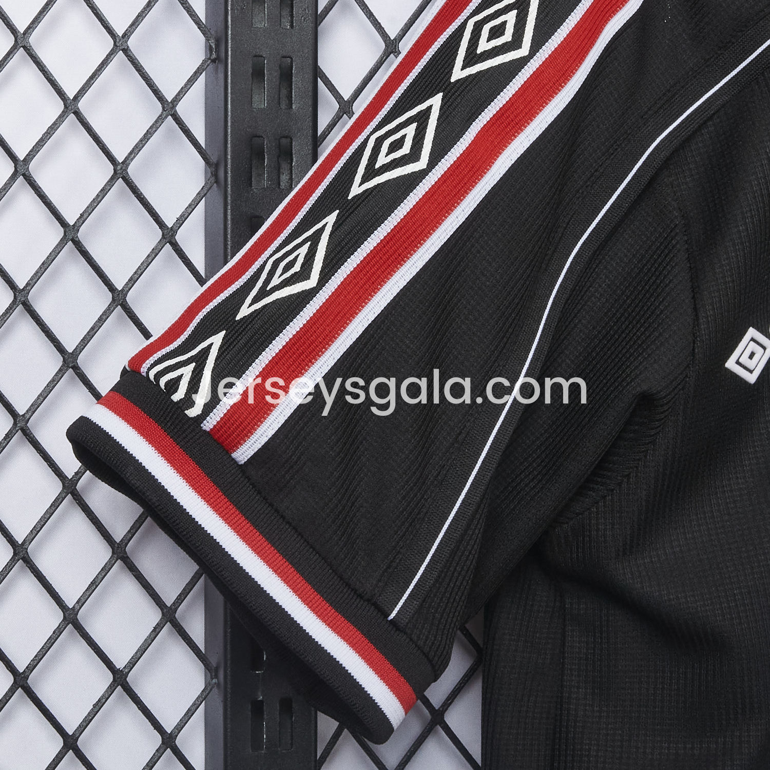 Manchester United Retro 1998-99 Black Jersey - SOCCERDEALSHOP