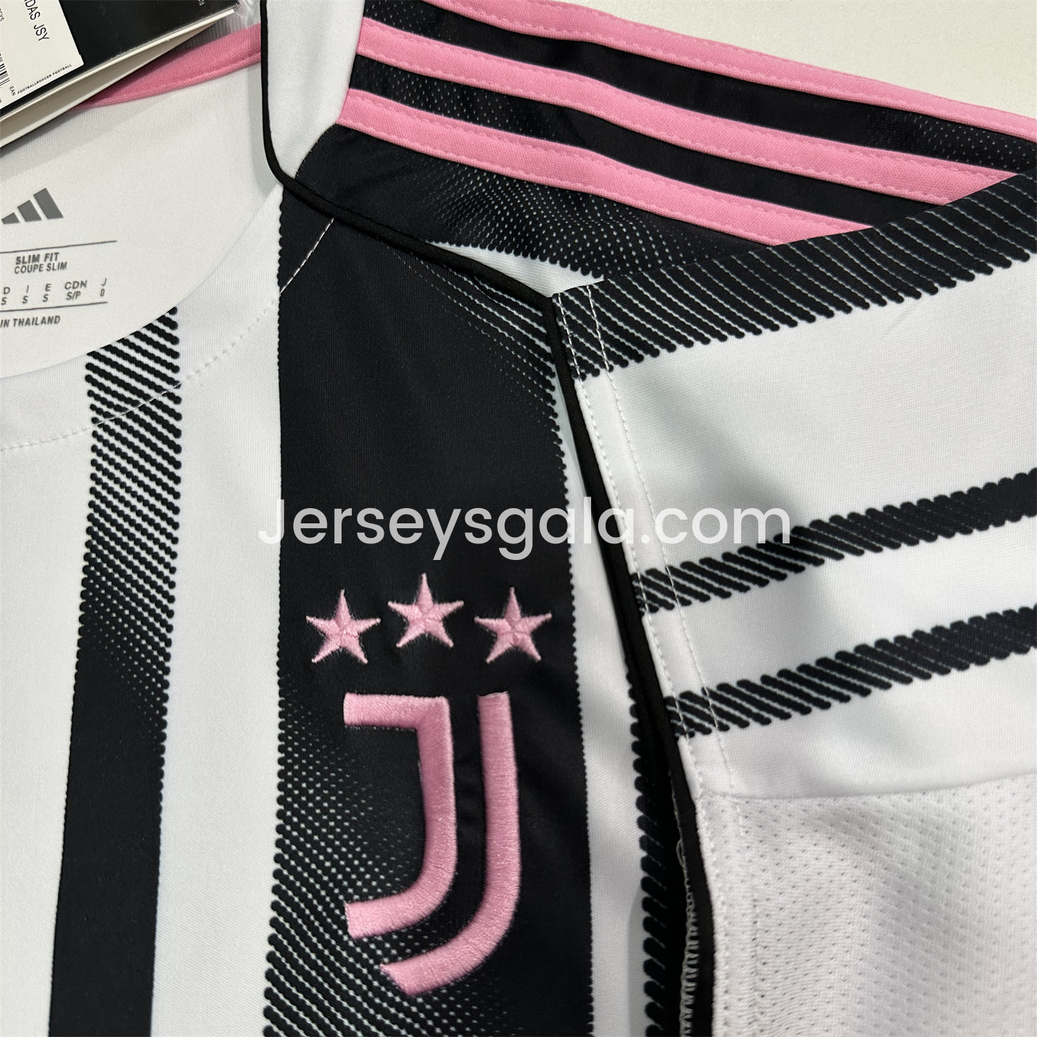 Juventus 25-26 Home Unsponsored Jersey - Fans Version - SOCCERDEALSHOP