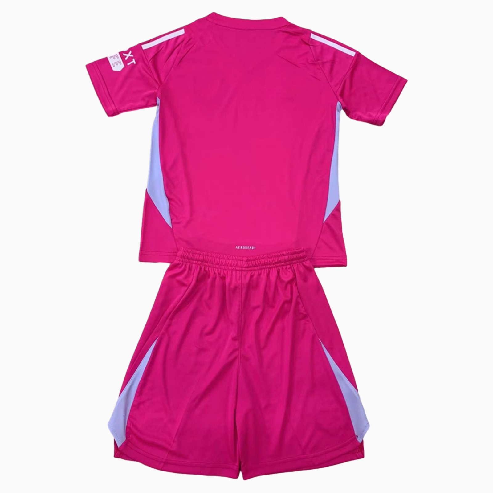 Leeds United 24-25 Pink Goalkeeper Kids Kit - SOCCERDEALSHOP