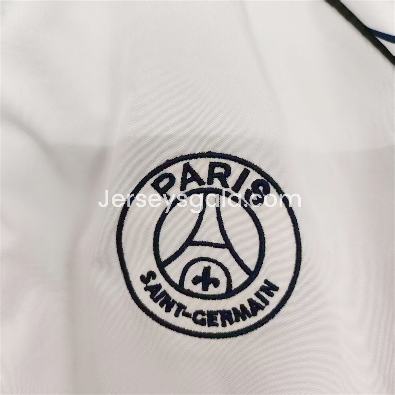 Paris Saint-Germain PSG 24-25 Wings Double Sided Reversible Windbreaker - White & Blue - SOCCERDEALSHOP
