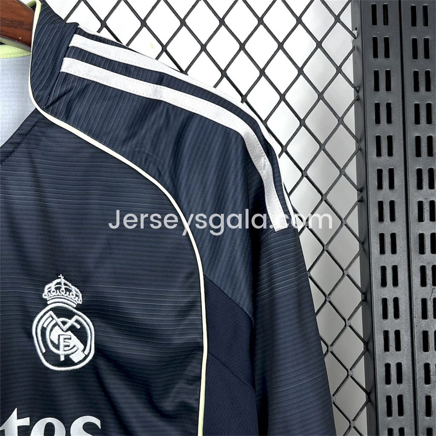 Real Madrid 25-26 Away Long Sleeves Jersey - Fans Version - SOCCERDEALSHOP