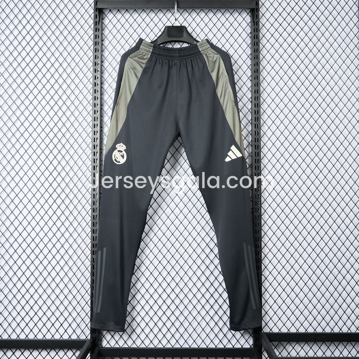 Real Madrid 24-25 Graphite Grey Training Pants - Player Version - SOCCERDEALSHOP