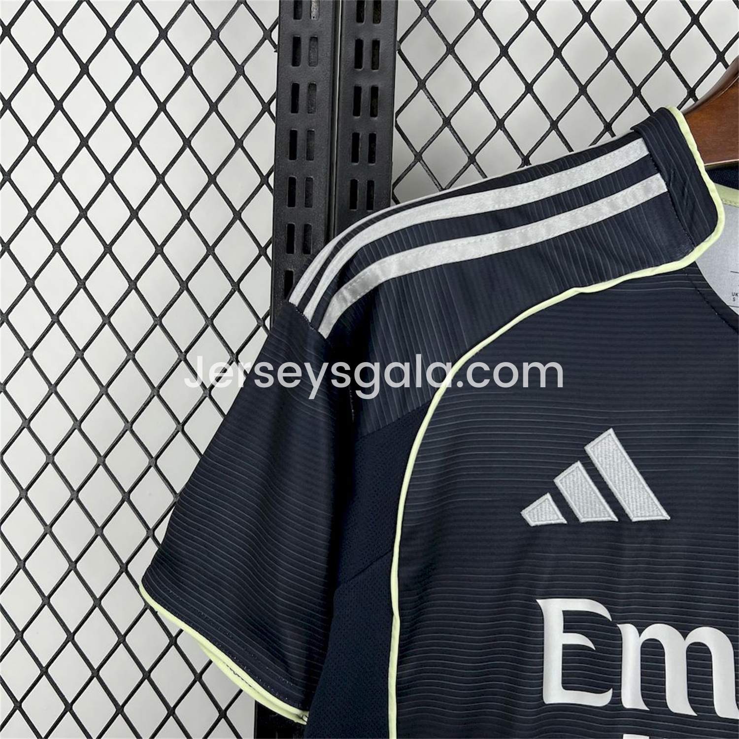 Real Madrid 25-26 Away Jersey - Fans Version - SOCCERDEALSHOP