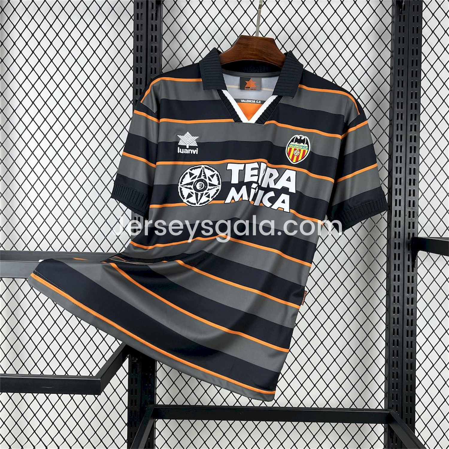Retro Valencia 1999-00 Third Jersey - SOCCERDEALSHOP