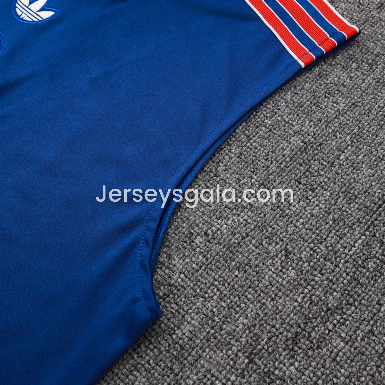 Arsenal 25-26 Throwback Trefoil Vest Training Set - Royal Blue Vest and Shorts - SOCCERDEALSHOP