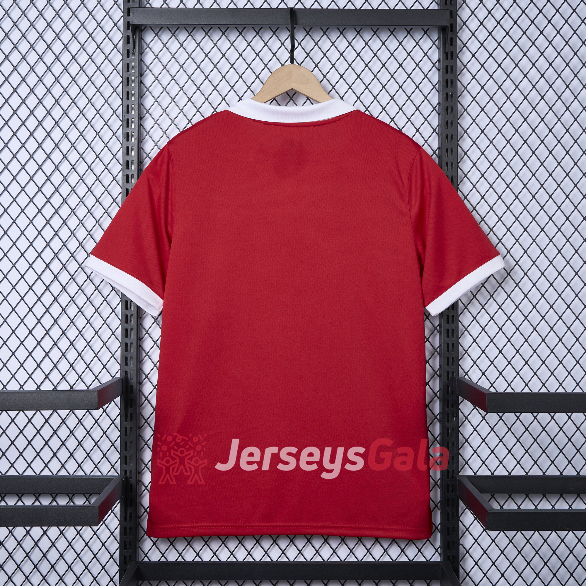 Manchester United Retro 1972-73 Home Jersey - SOCCERDEALSHOP