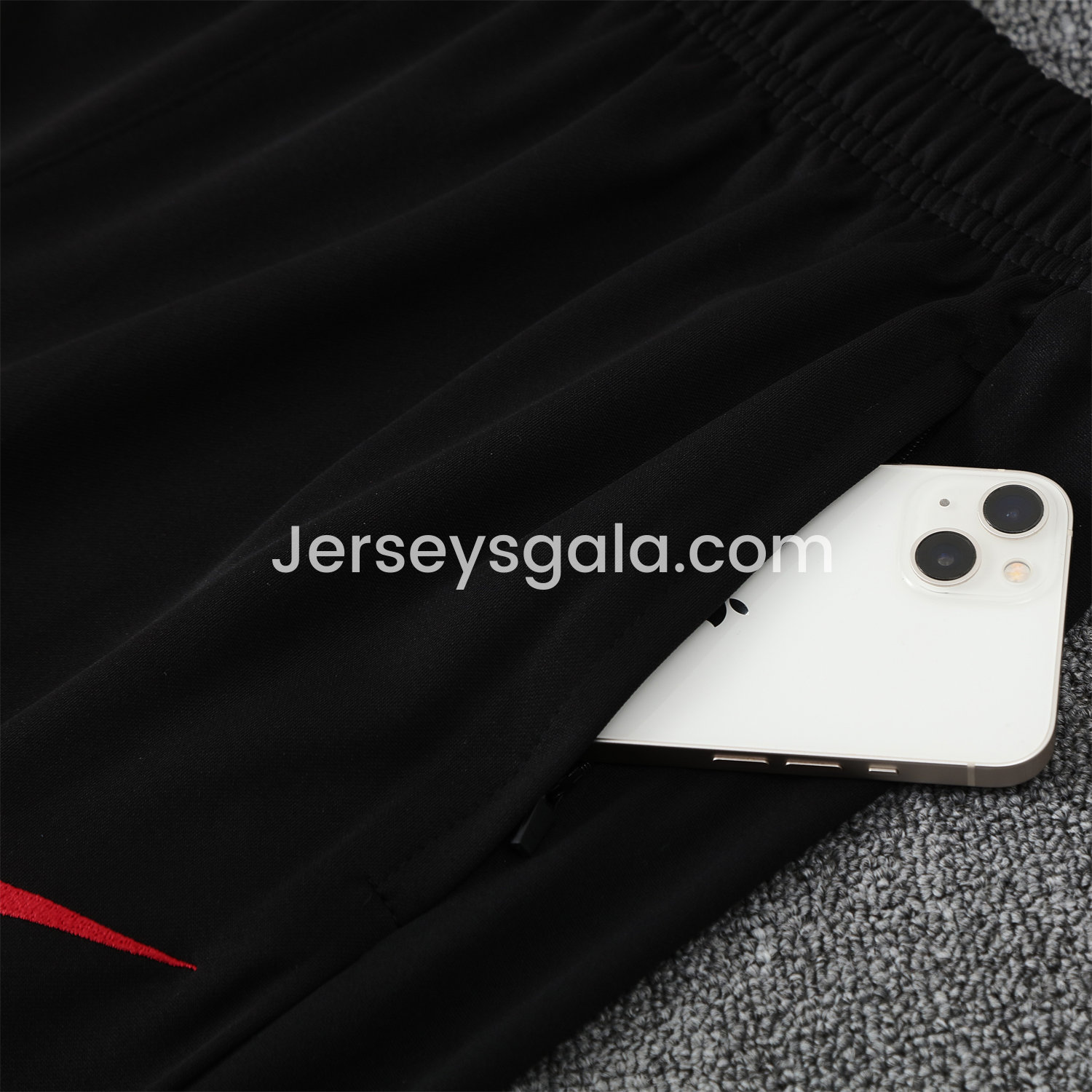 Liver.pool 25-26 POLO Short-Sleeve Training Set - Black Top and Pants - SOCCERDEALSHOP