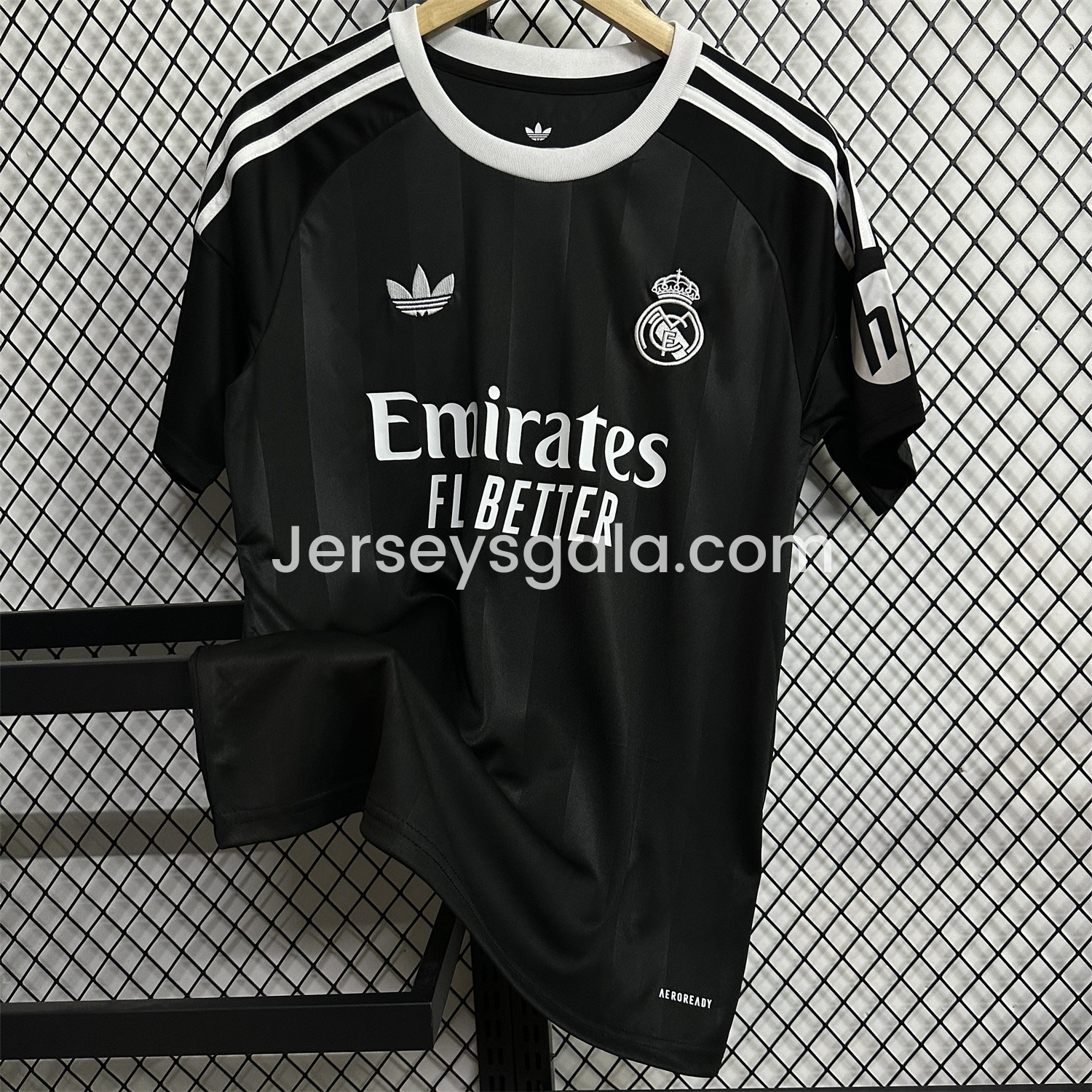Real Madrid 25-26 Black Terrace Goalkeeper Jersey - Fans Version - SOCCERDEALSHOP