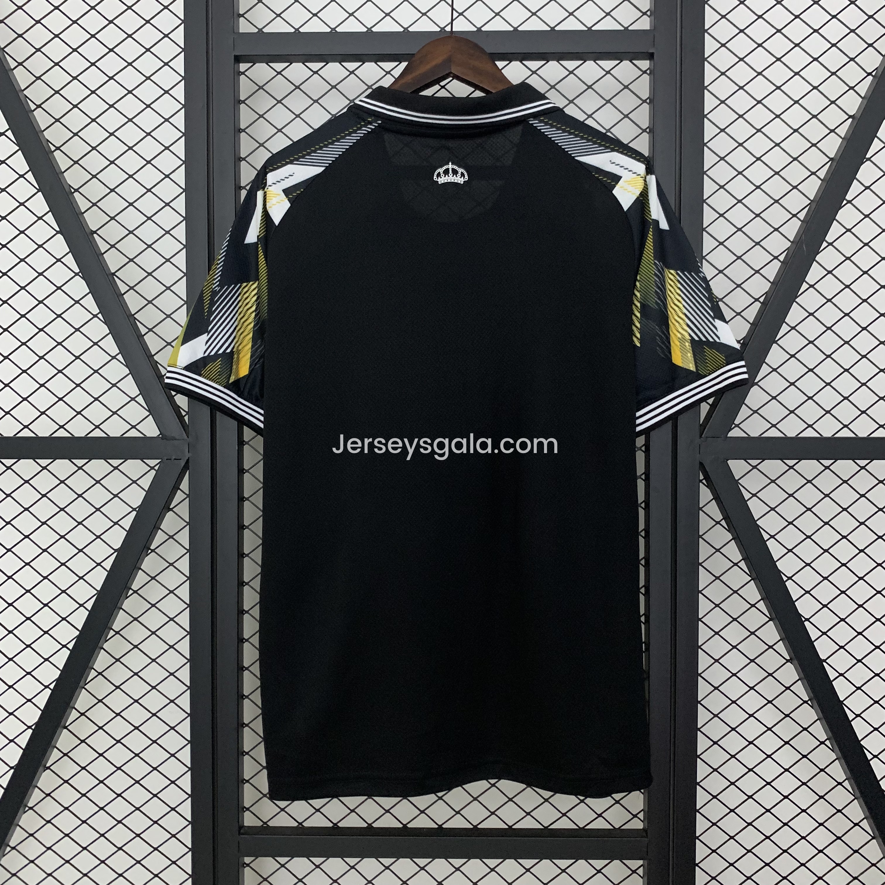 Real Madrid 25-26 Black Gold White Three Bars Jersey - Fans Version - SOCCERDEALSHOP