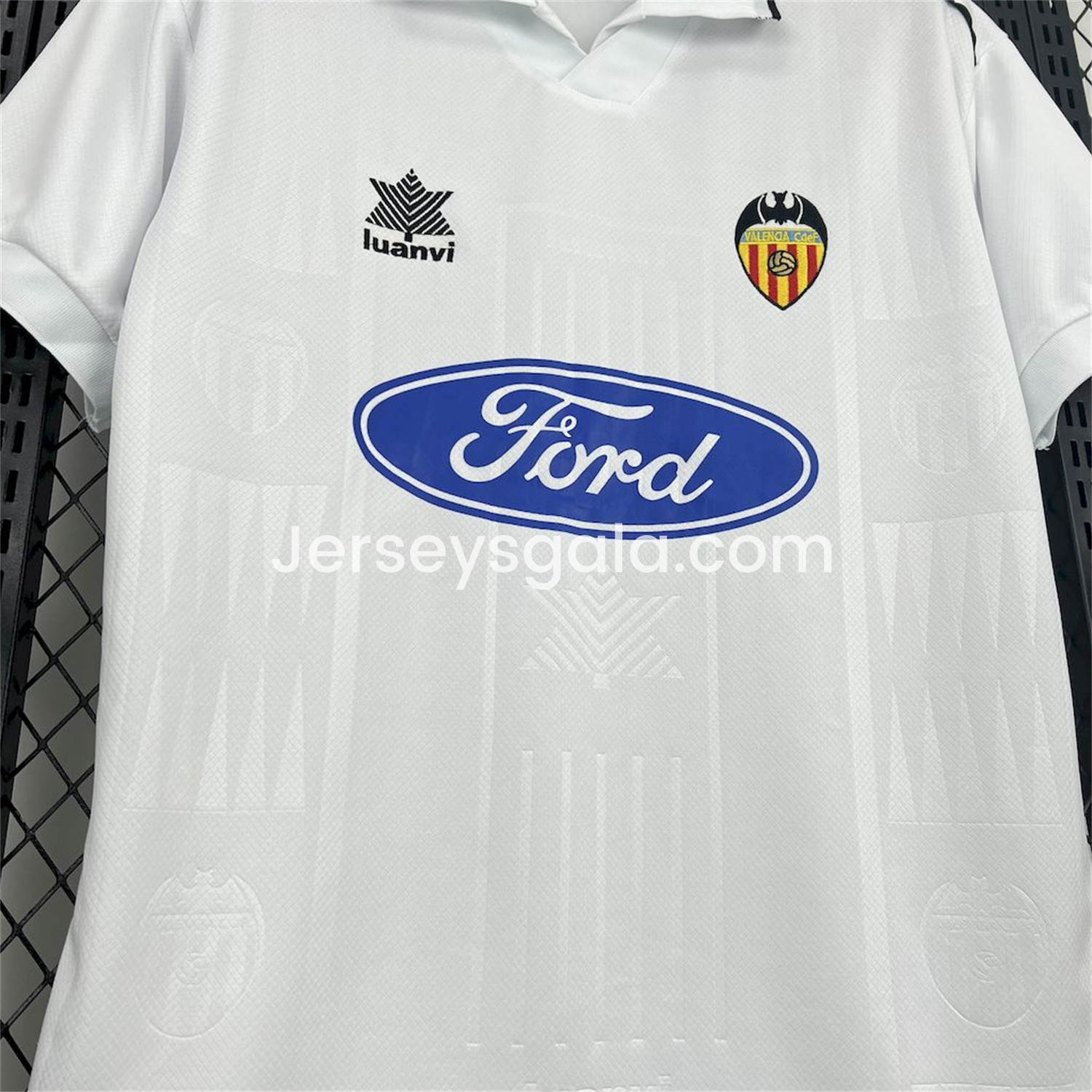 Retro Valencia 1996-97 Home Jersey - SOCCERDEALSHOP