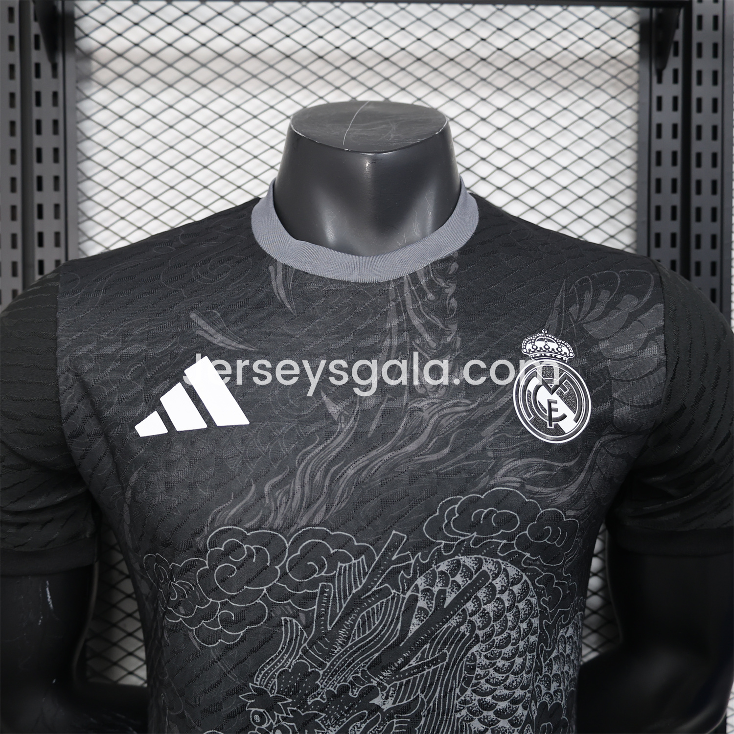Real Madrid 25-26 Grey Chinese Loong and Auspicious Clouds Line Drawing Black Jersey - Player Version - SOCCERDEALSHOP