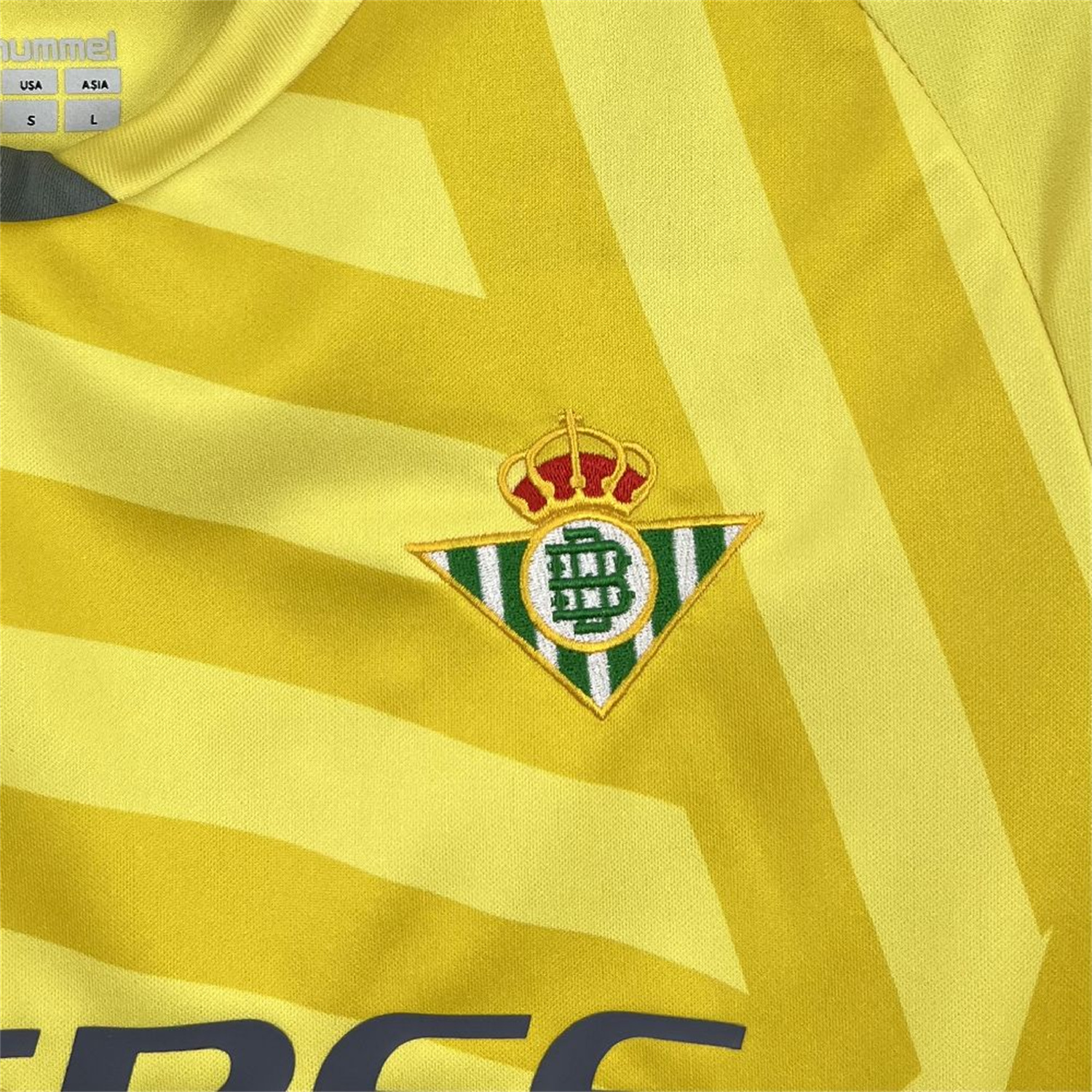 Real Betis 25-26 Yellow Goalkeeper Jersey - Fans Version - SOCCERDEALSHOP