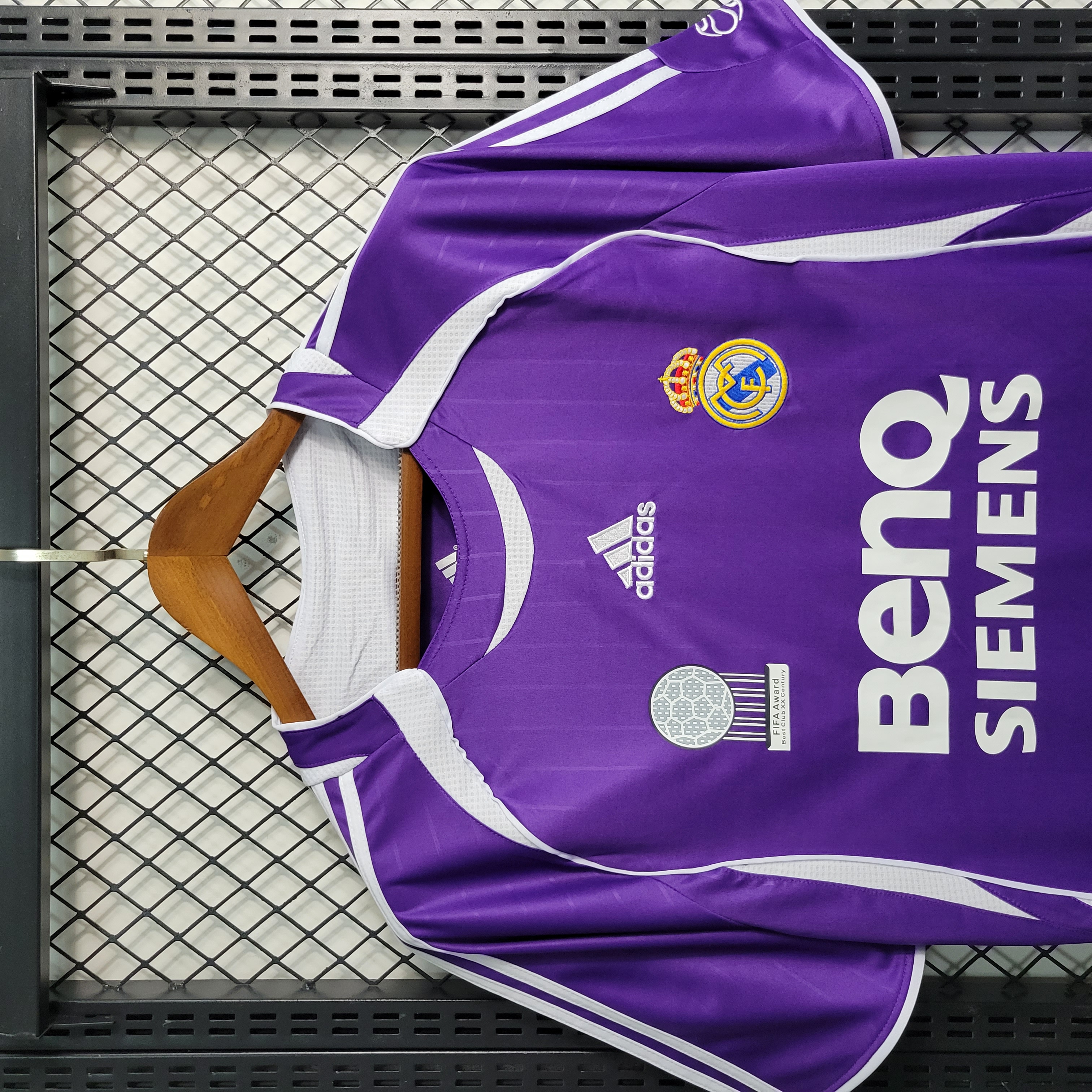 Retro Real Madrid 06-07 Third Jersey - SOCCERDEALSHOP