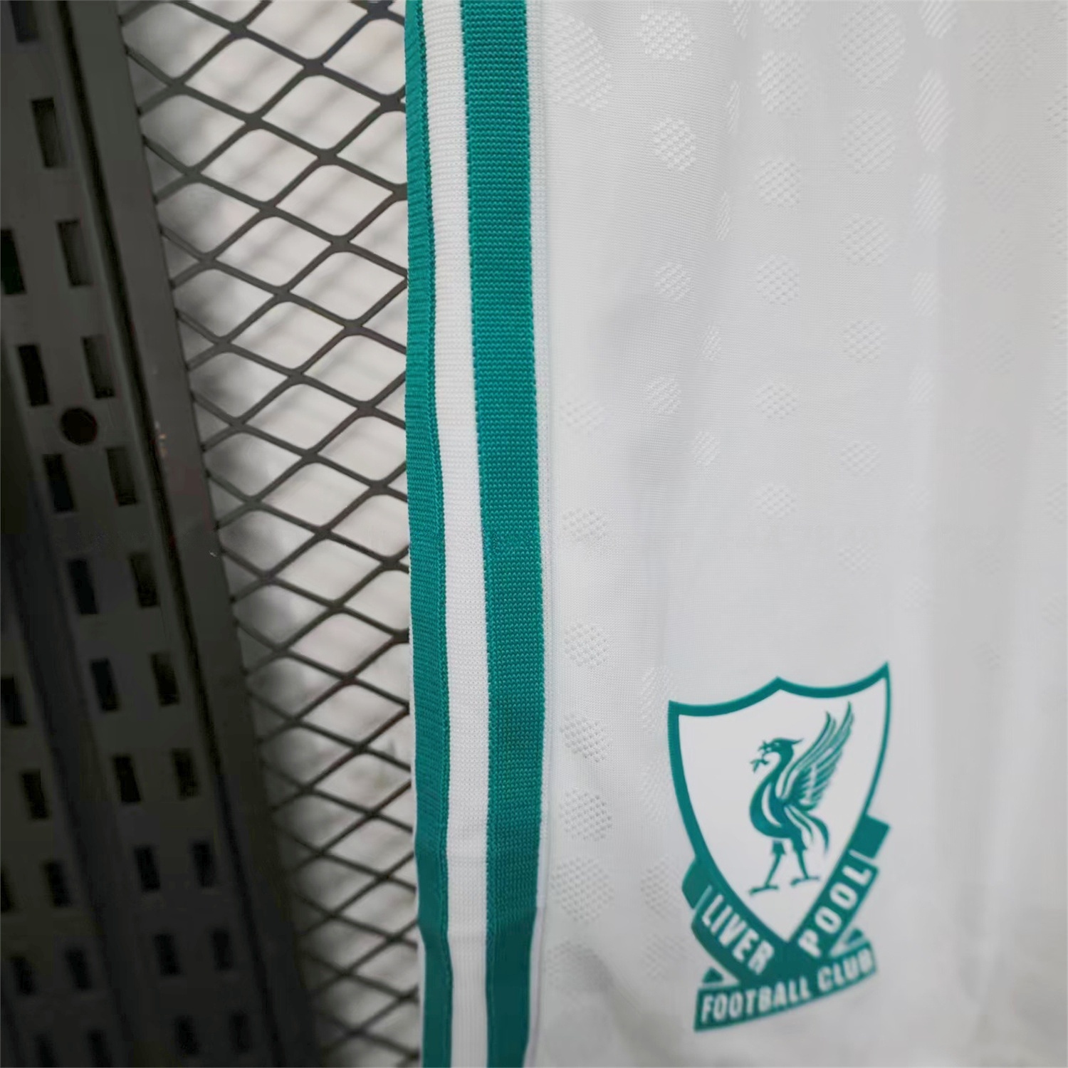 Liver.pool 25-26 Third White Shorts - Player Version - SOCCERDEALSHOP