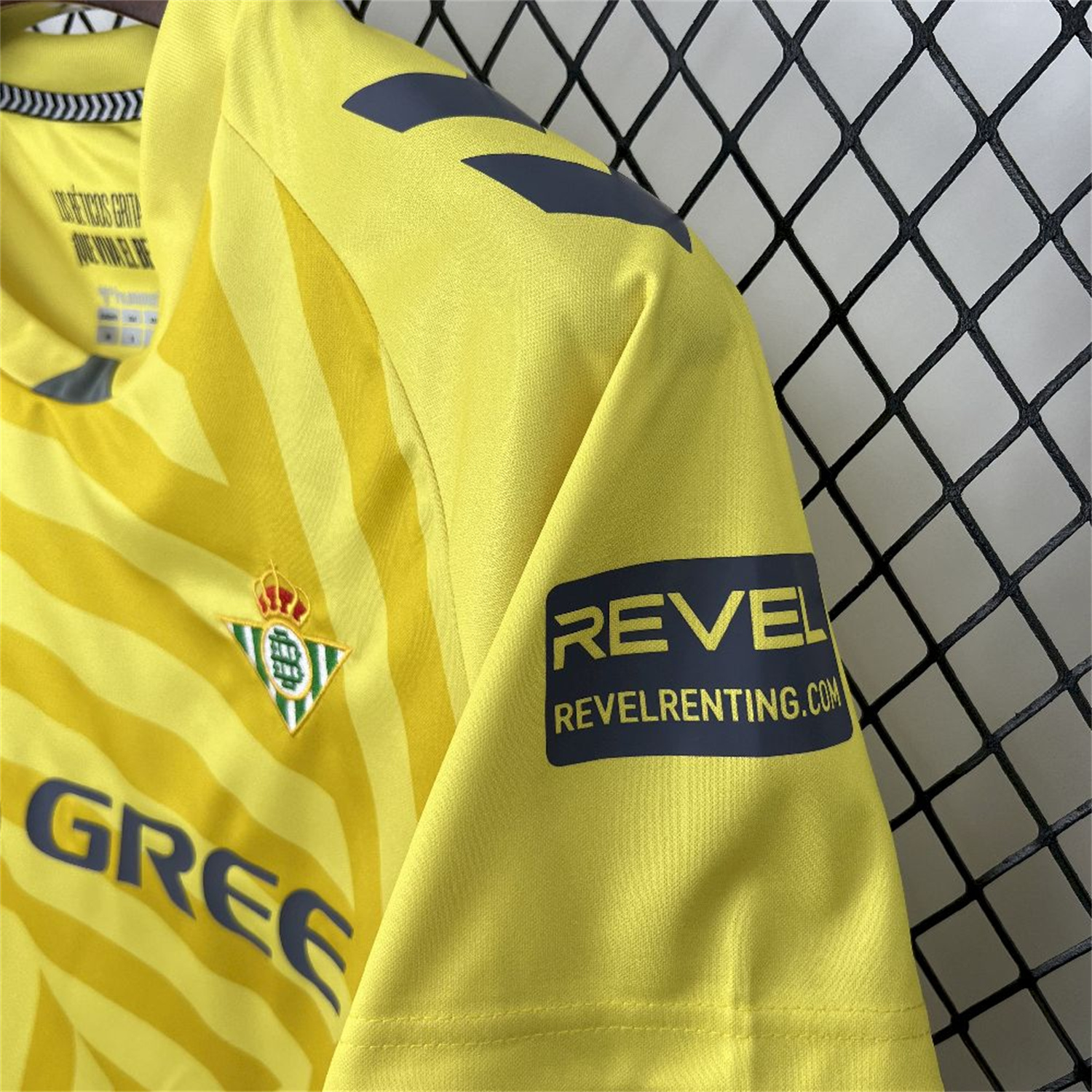 Real Betis 25-26 Yellow Goalkeeper Jersey - Fans Version - SOCCERDEALSHOP