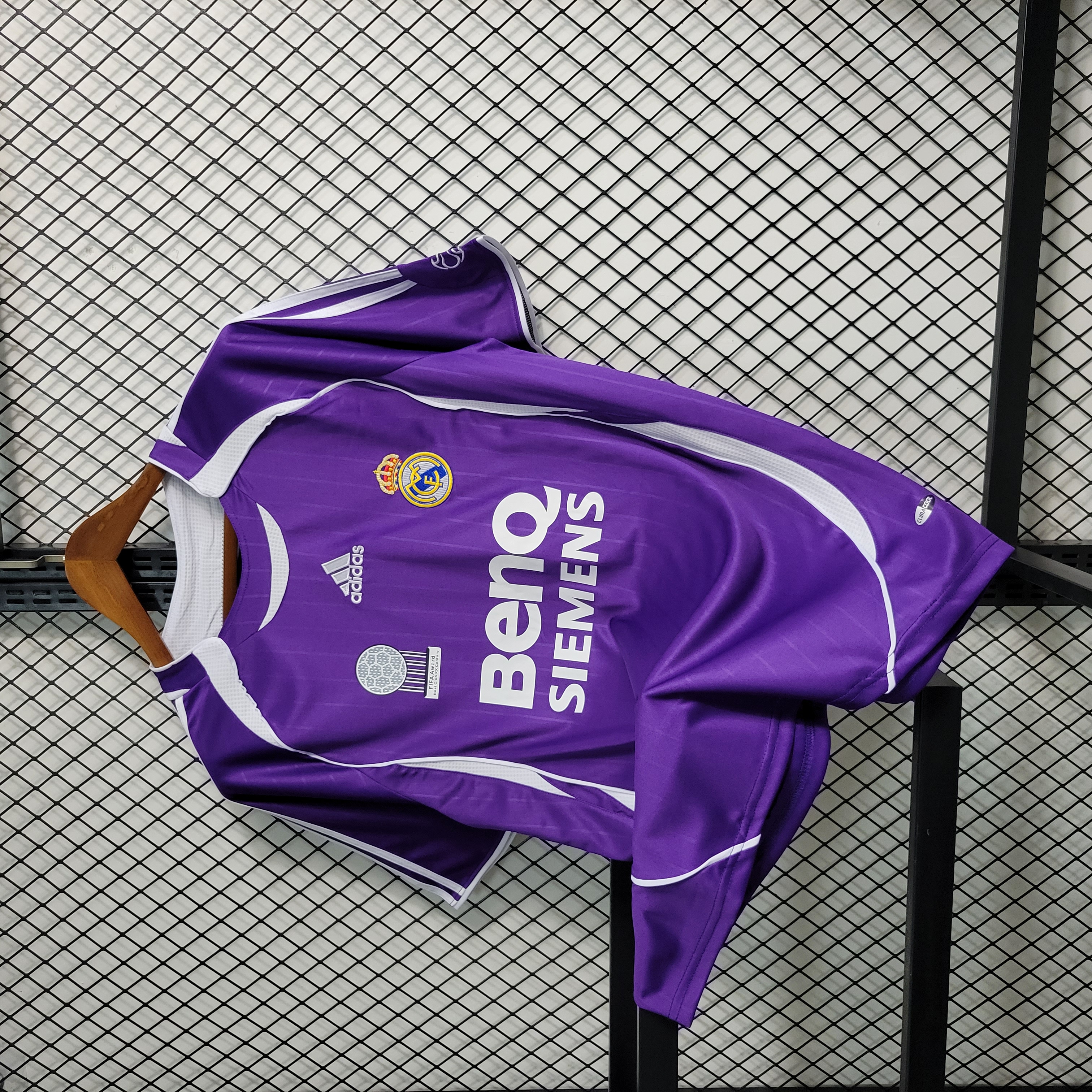 Retro Real Madrid 06-07 Third Jersey - SOCCERDEALSHOP