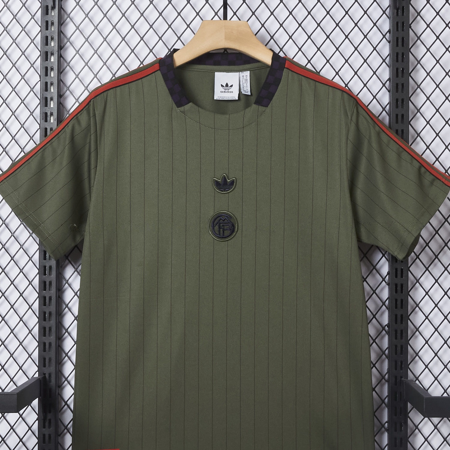 Bayern Munich 25-26 Trefoil Green Travel Jersey - Player Version - SOCCERDEALSHOP