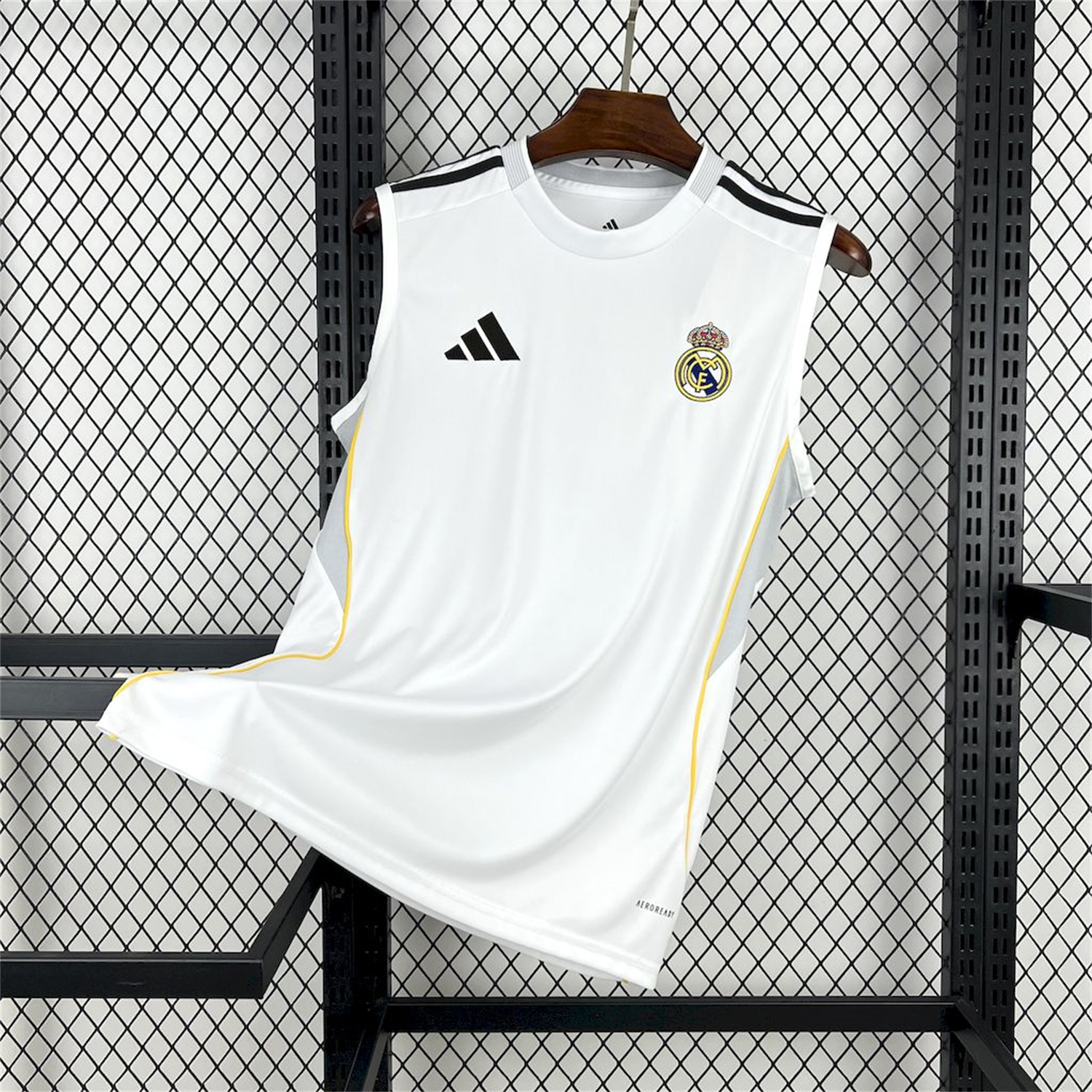 Real Madrid 25-26 Home Vest - Fans Version - SOCCERDEALSHOP