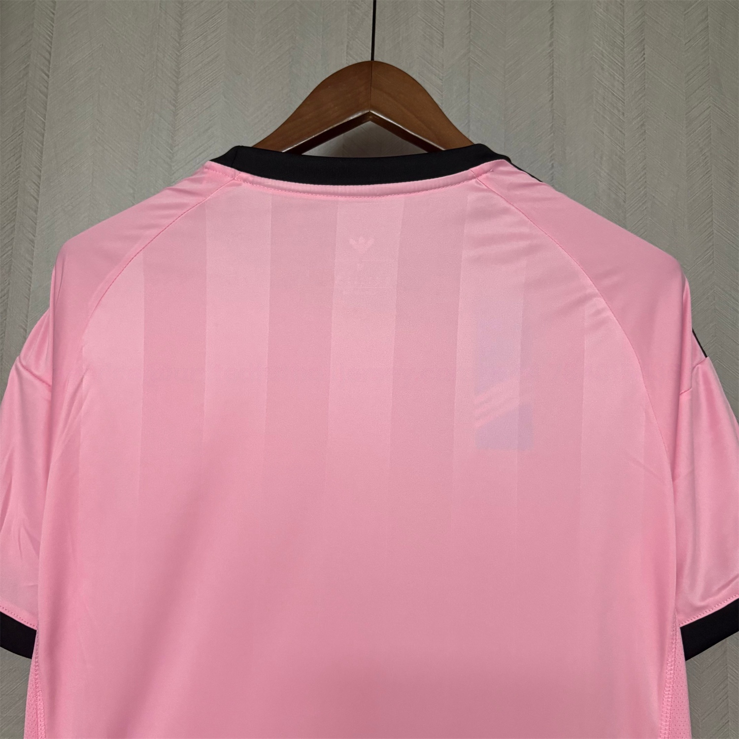 Newcastle United 25-26 Pink Special Jersey - Fans Version - SOCCERDEALSHOP