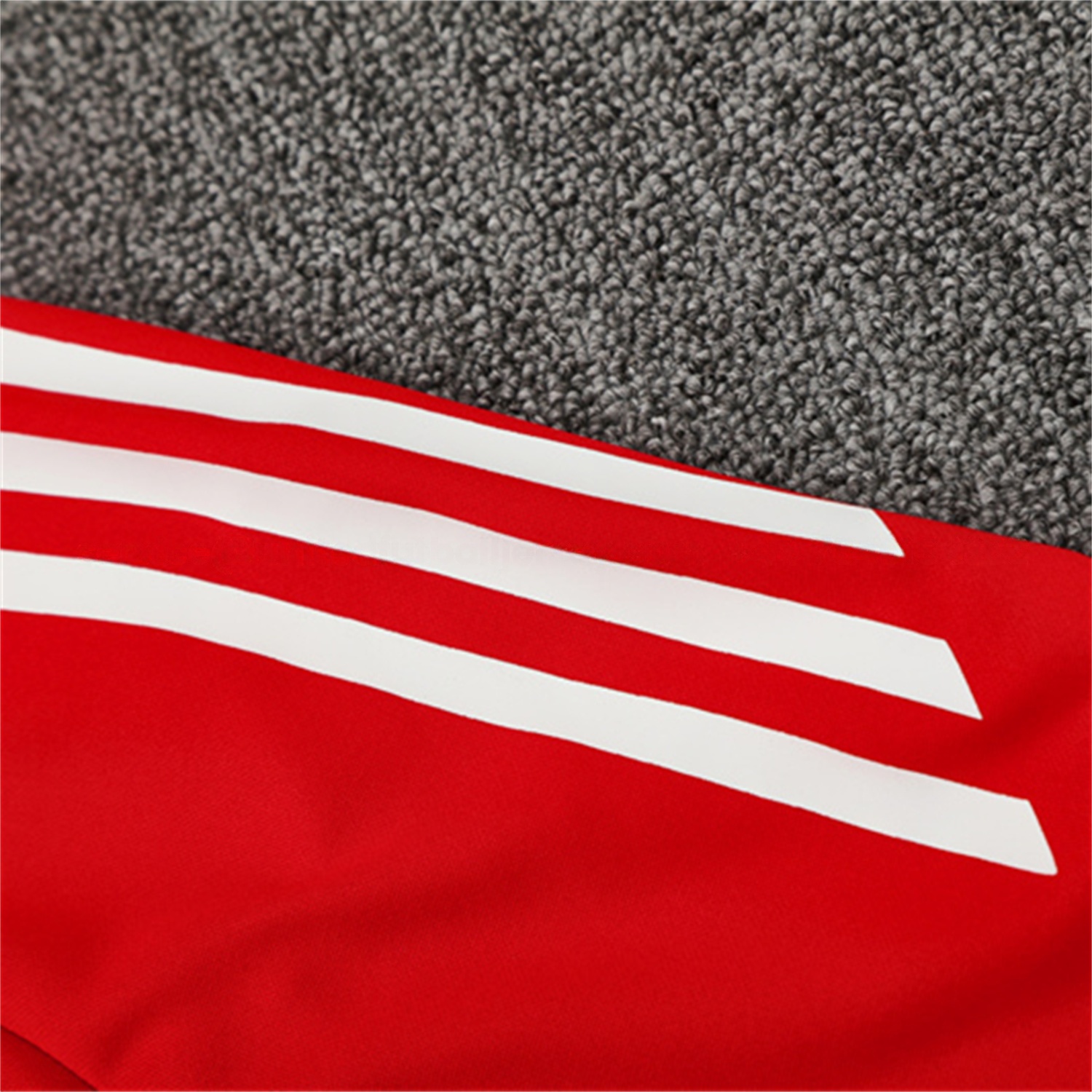 Liver.pool 25-26 Long Sleeve Training Set - Red Top & Black Pants - SOCCERDEALSHOP