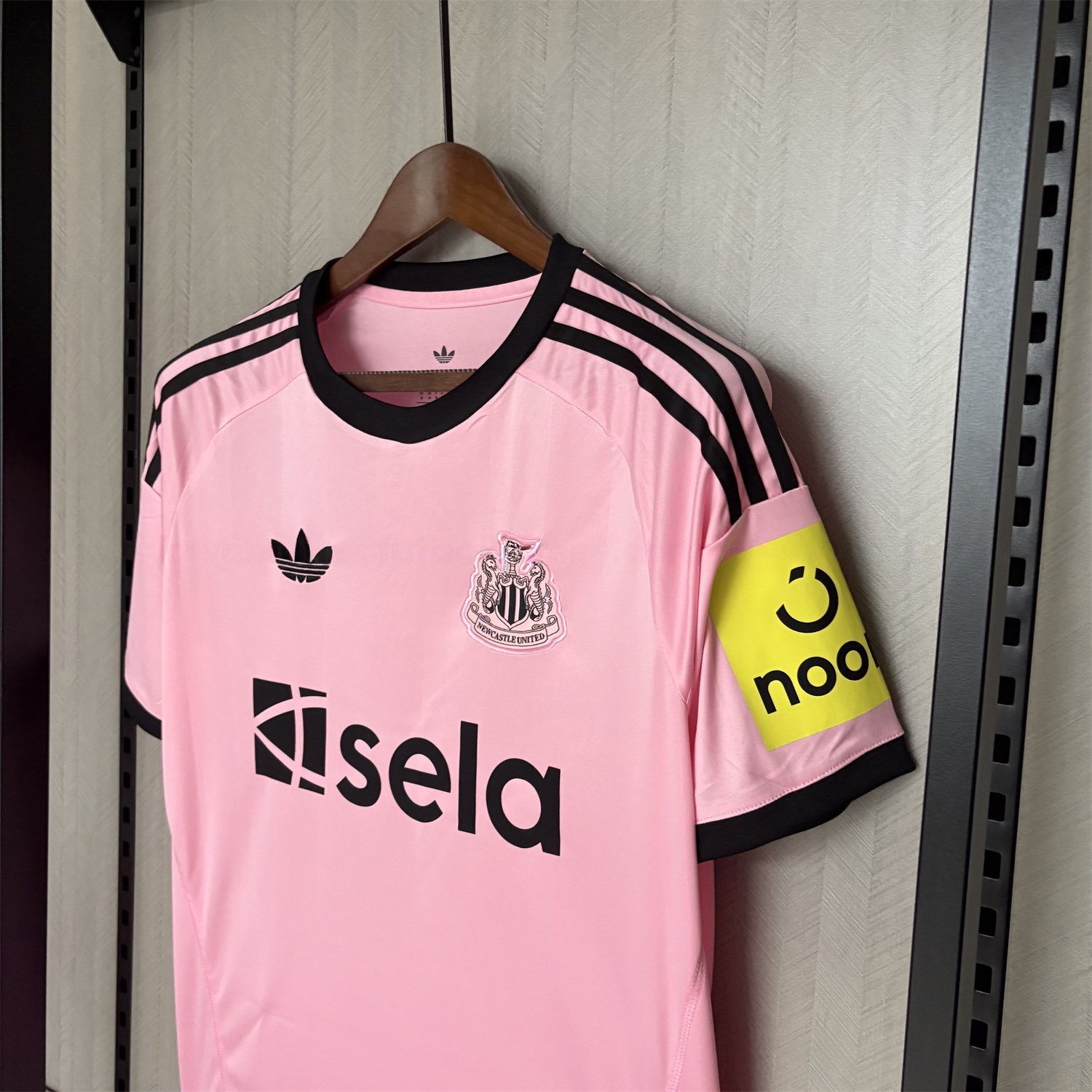 Newcastle United 25-26 Pink Special Jersey - Fans Version - SOCCERDEALSHOP