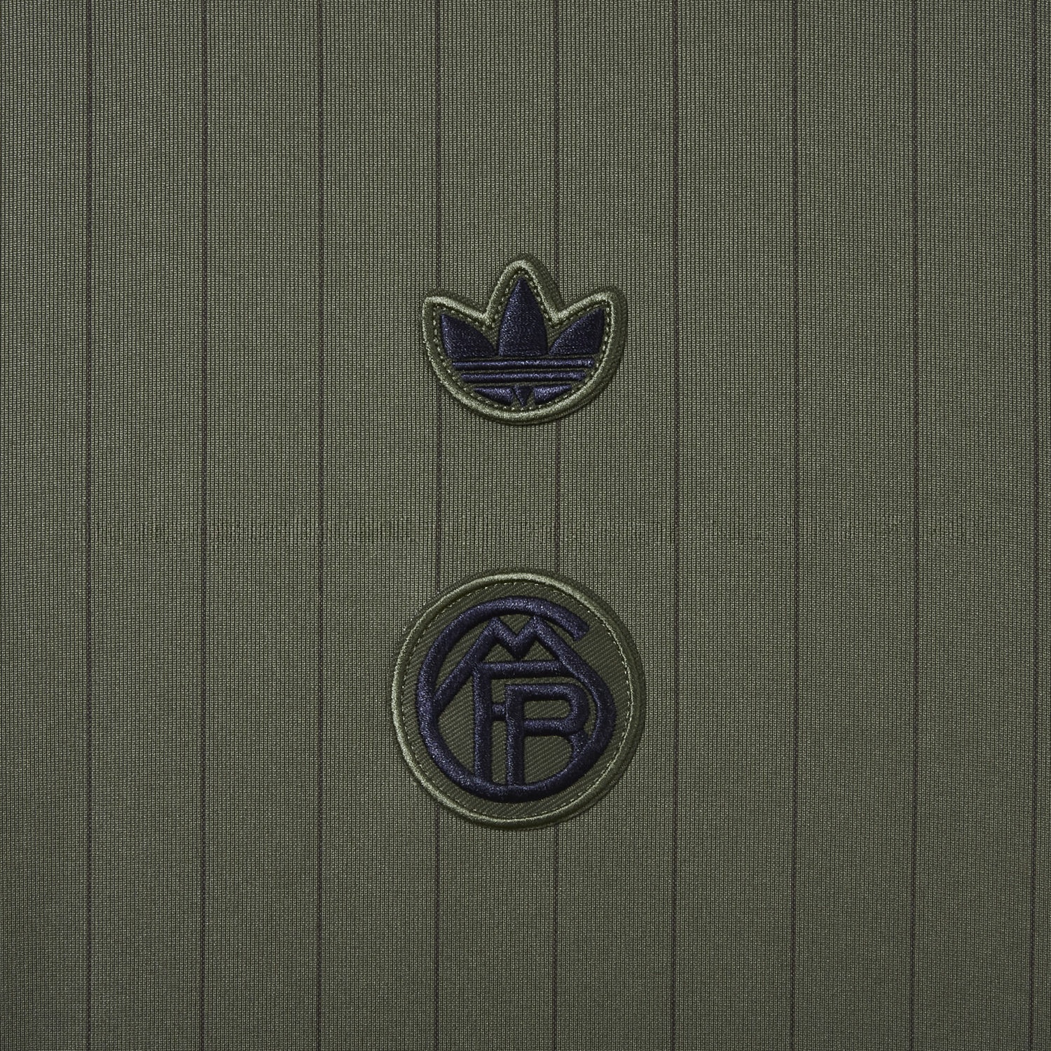 Bayern Munich 25-26 Trefoil Green Travel Jersey - Player Version - SOCCERDEALSHOP