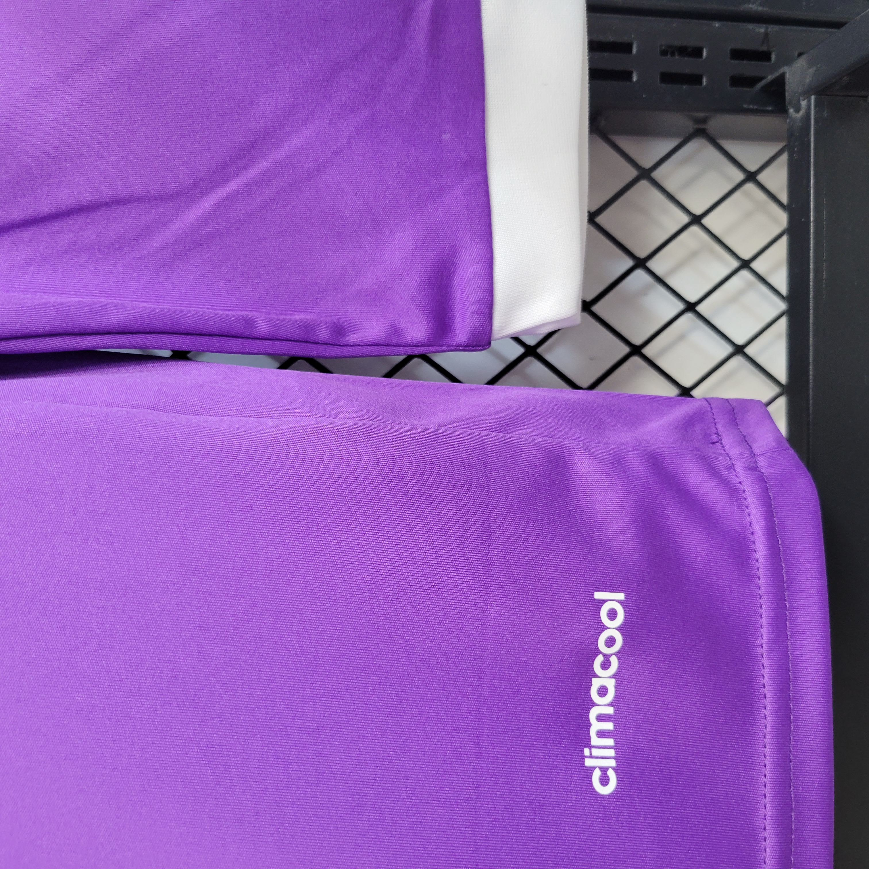 Retro Real Madrid 16-17 Away Long Sleeve Jersey - Champions League Final Version - SOCCERDEALSHOP