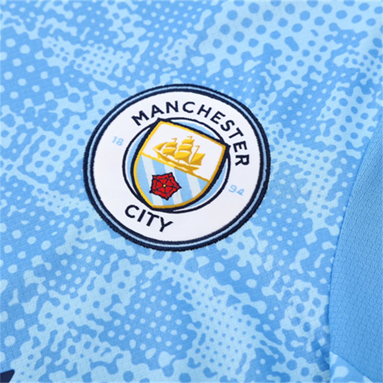 Manchester City 25-26 Kids Short-Sleeve Training Set - Light Blue Camouflage Top & Deep Blue Shorts - SOCCERDEALSHOP