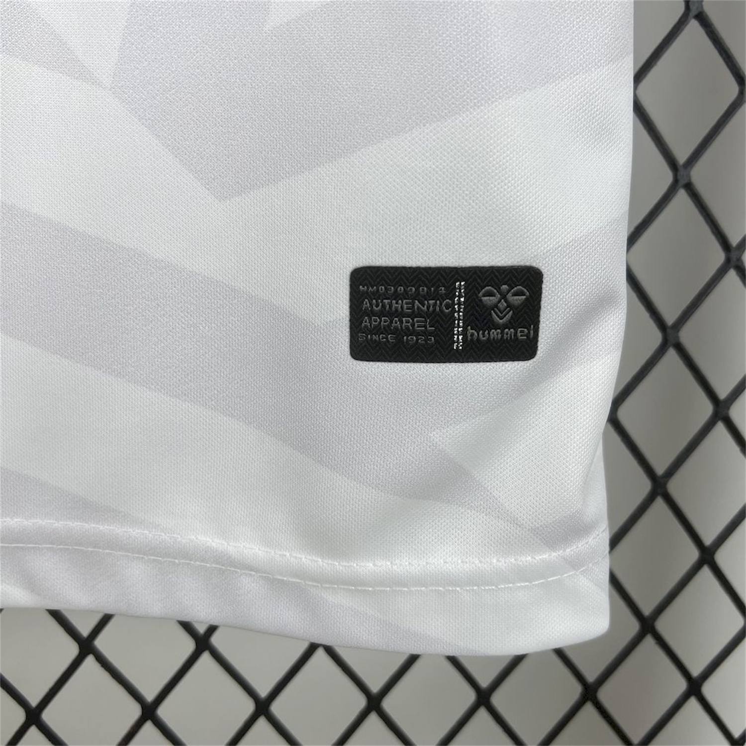 Real Betis 25-26 White Goalkeeper Jersey - Fans Version - SOCCERDEALSHOP