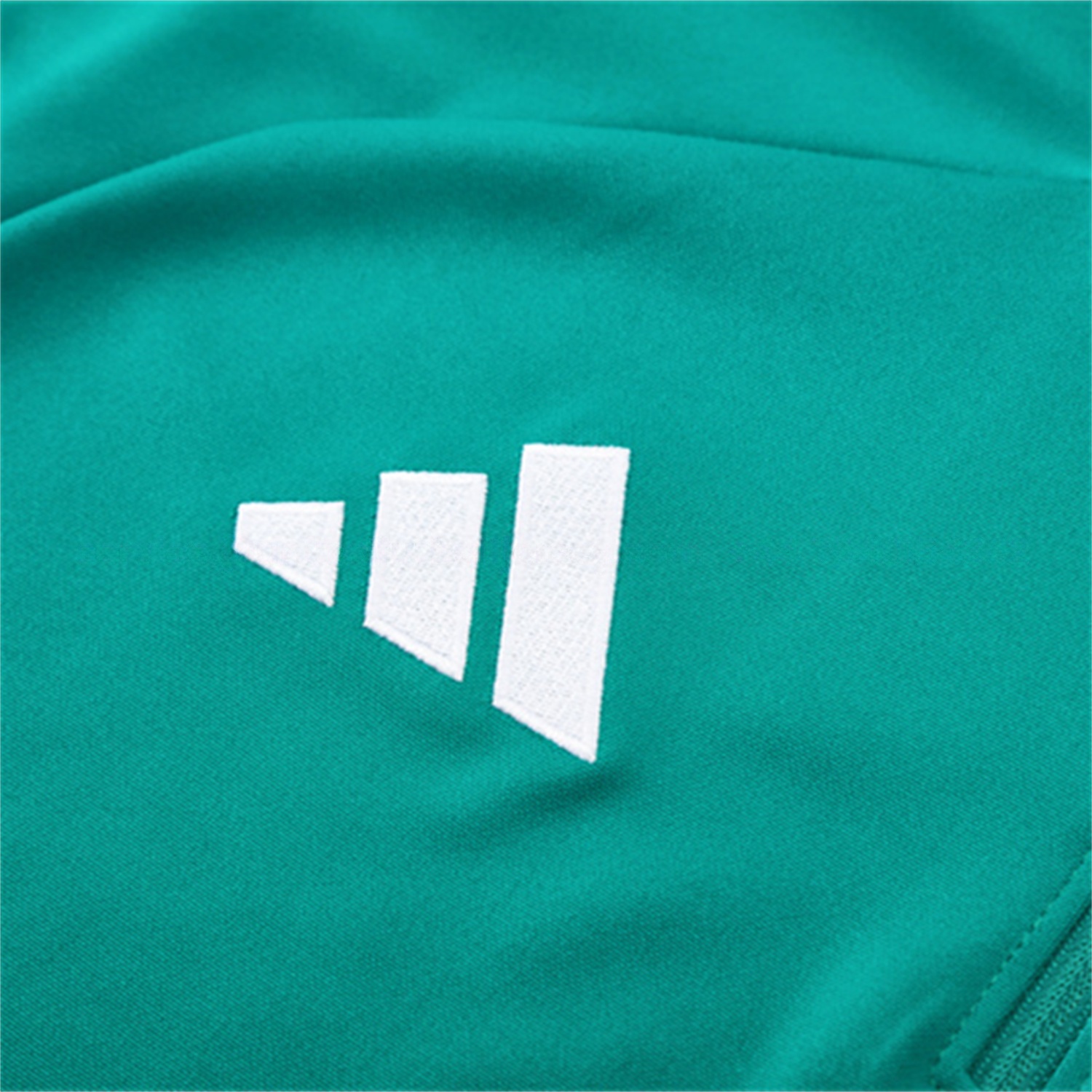 Liver.pool 25-26 Kids Long Sleeve Training Set - Green Top & Black Pants - SOCCERDEALSHOP