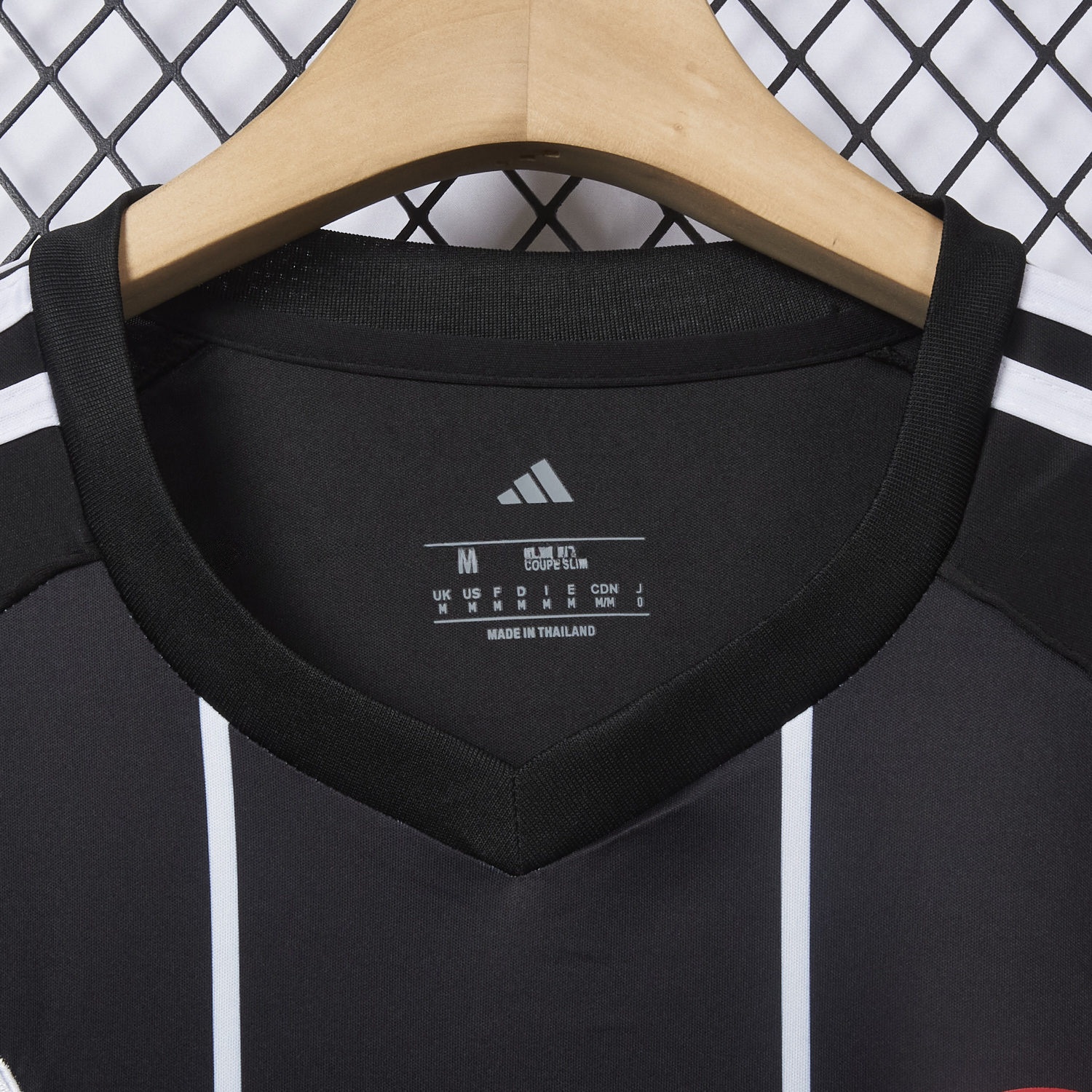 Frankfurt 25-26 European Home Black Jersey - Fans Version - SOCCERDEALSHOP