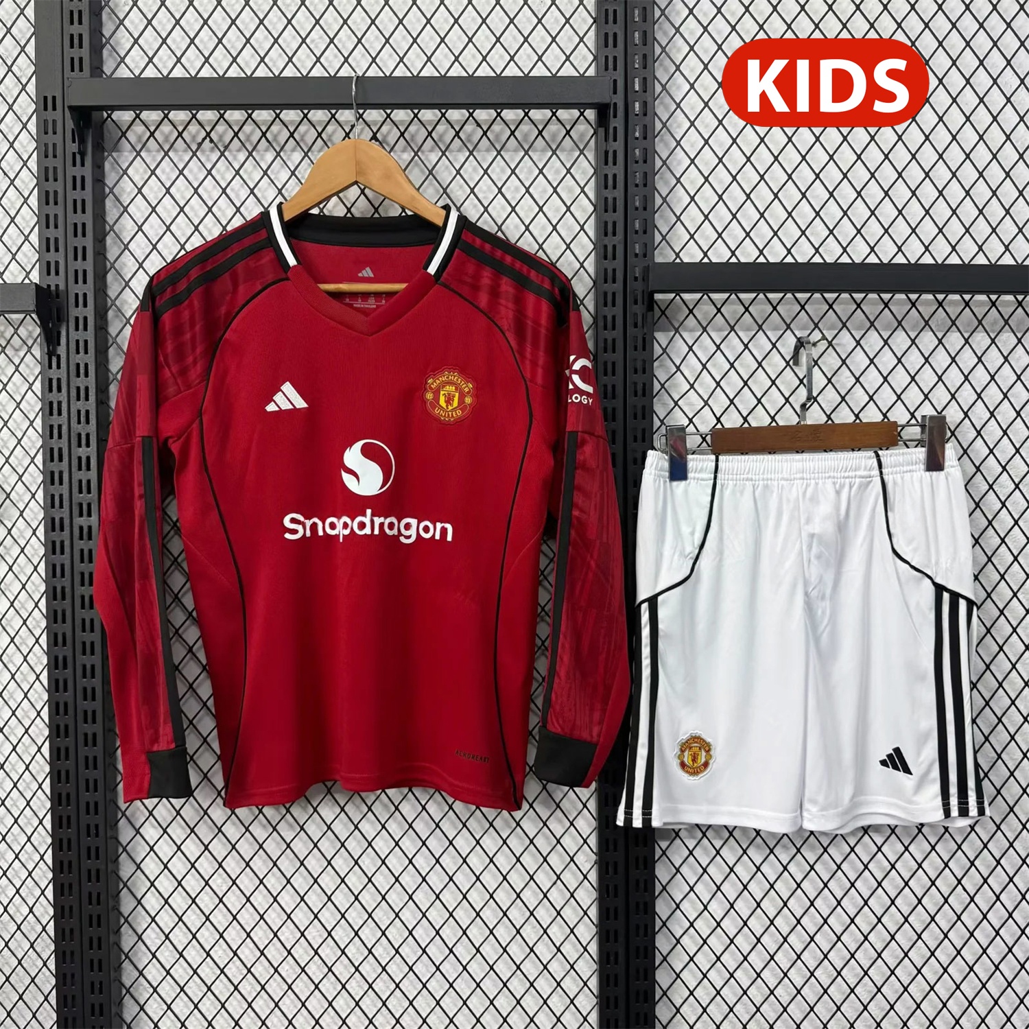 Manchester United 25-26 Home Long Sleeves Kids Kit - SOCCERDEALSHOP