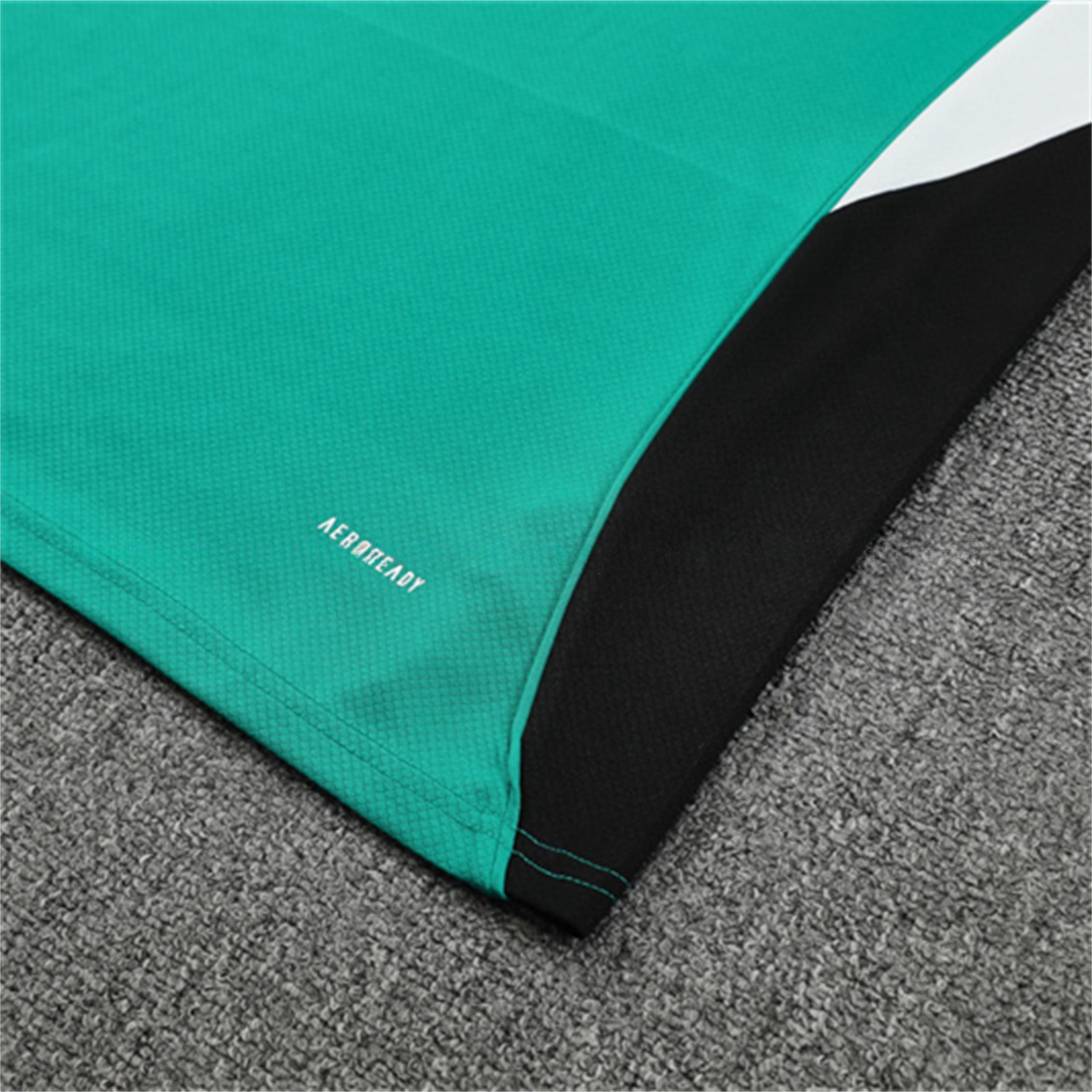 Arsenal 25-26 Kids Short-Sleeve Training Set - Green Top & Black Shorts - SOCCERDEALSHOP