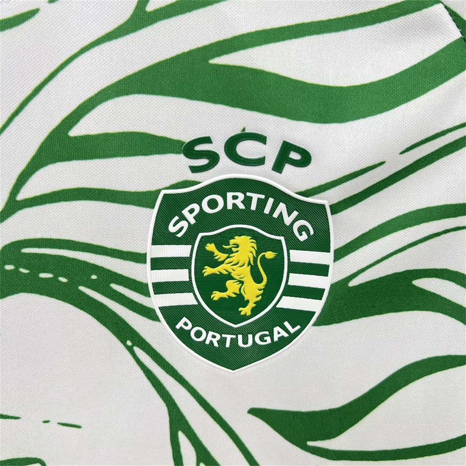 Sporting CP 25-26 Green Lion Special White Jersey - Fans Version - SOCCERDEALSHOP