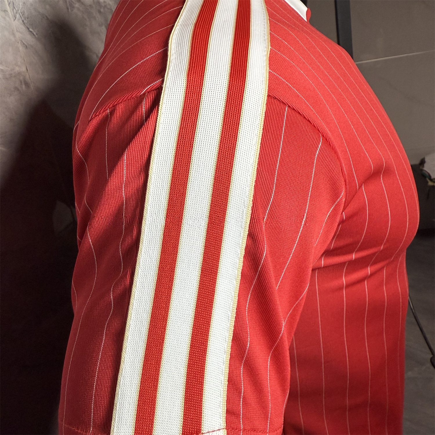 Bayern Munich 25-26 Trefoil Red And White Travel Jersey - Player Version - SOCCERDEALSHOP