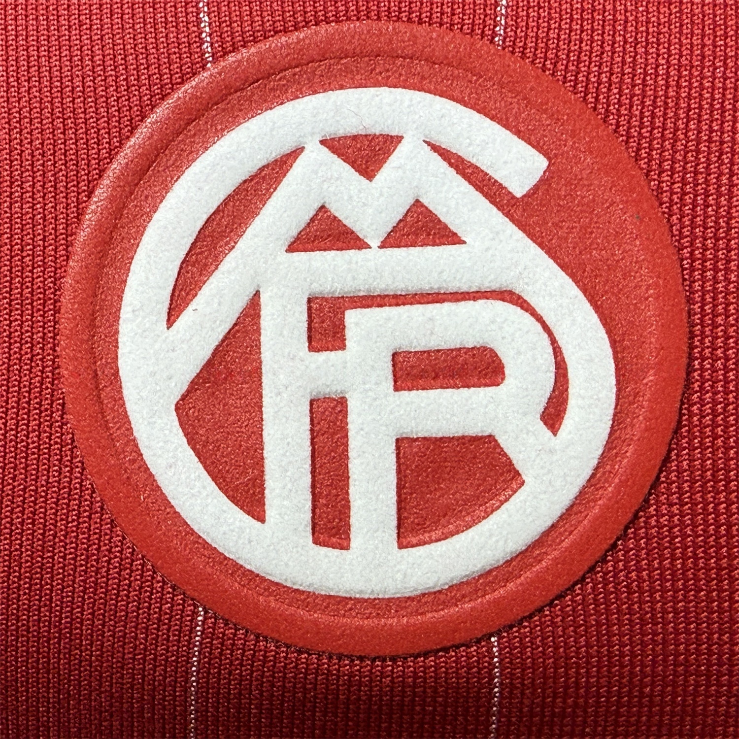 Bayern Munich 25-26 Trefoil Red And White Travel Jersey - Player Version - SOCCERDEALSHOP