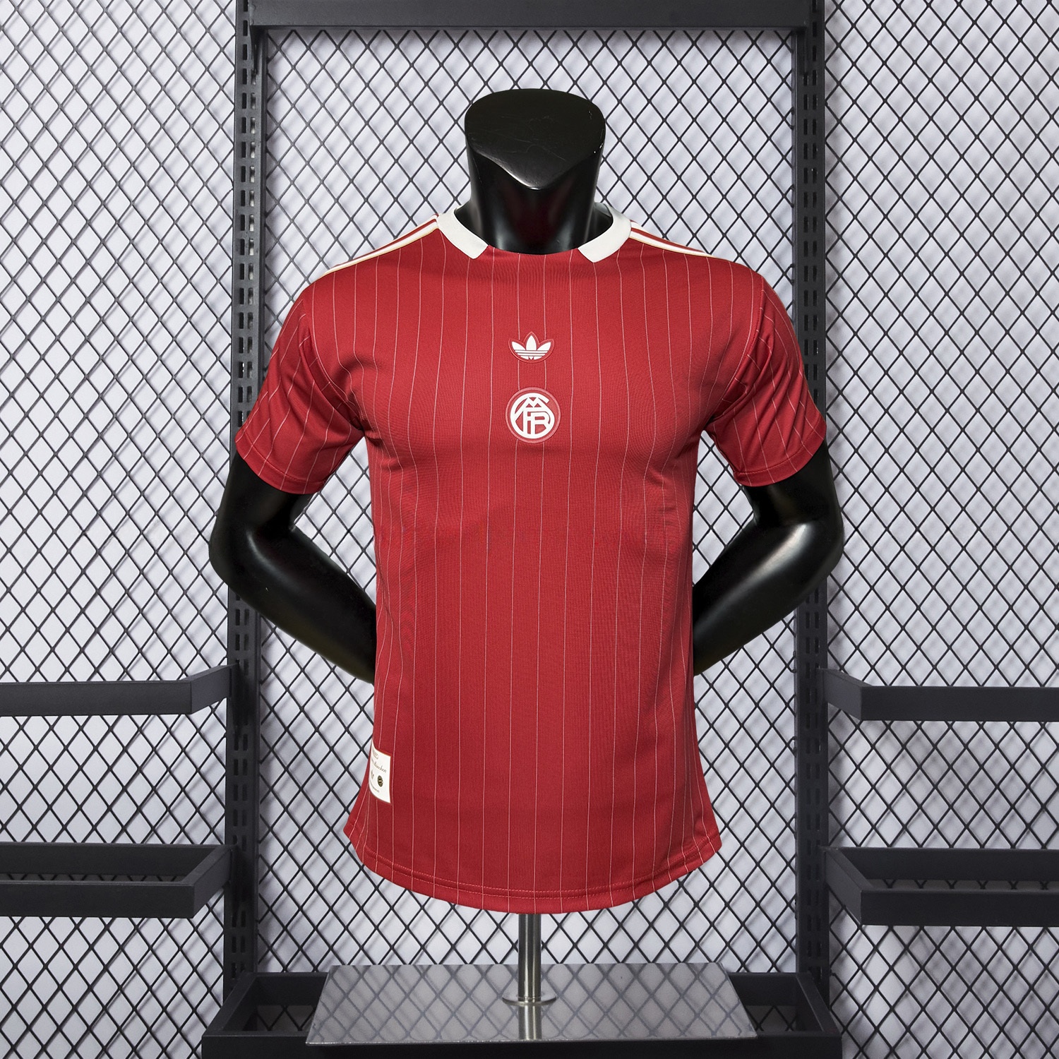 Bayern Munich 25-26 Trefoil Red And White Travel Jersey - Player Version - SOCCERDEALSHOP