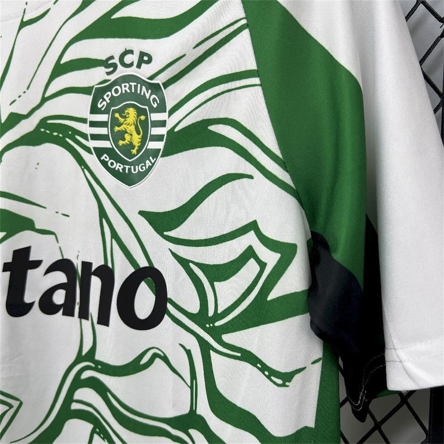 Sporting CP 25-26 Green Lion Special White Jersey - Fans Version - SOCCERDEALSHOP