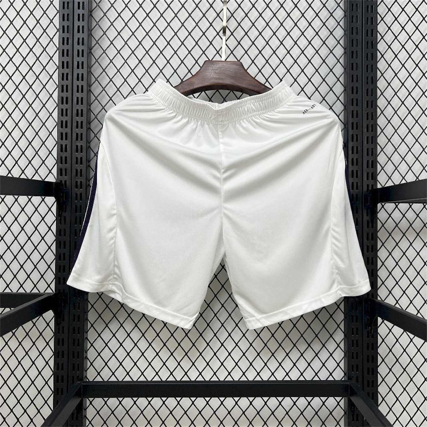 Manchester United 25-26 Away White Shorts - Fans Version - SOCCERDEALSHOP