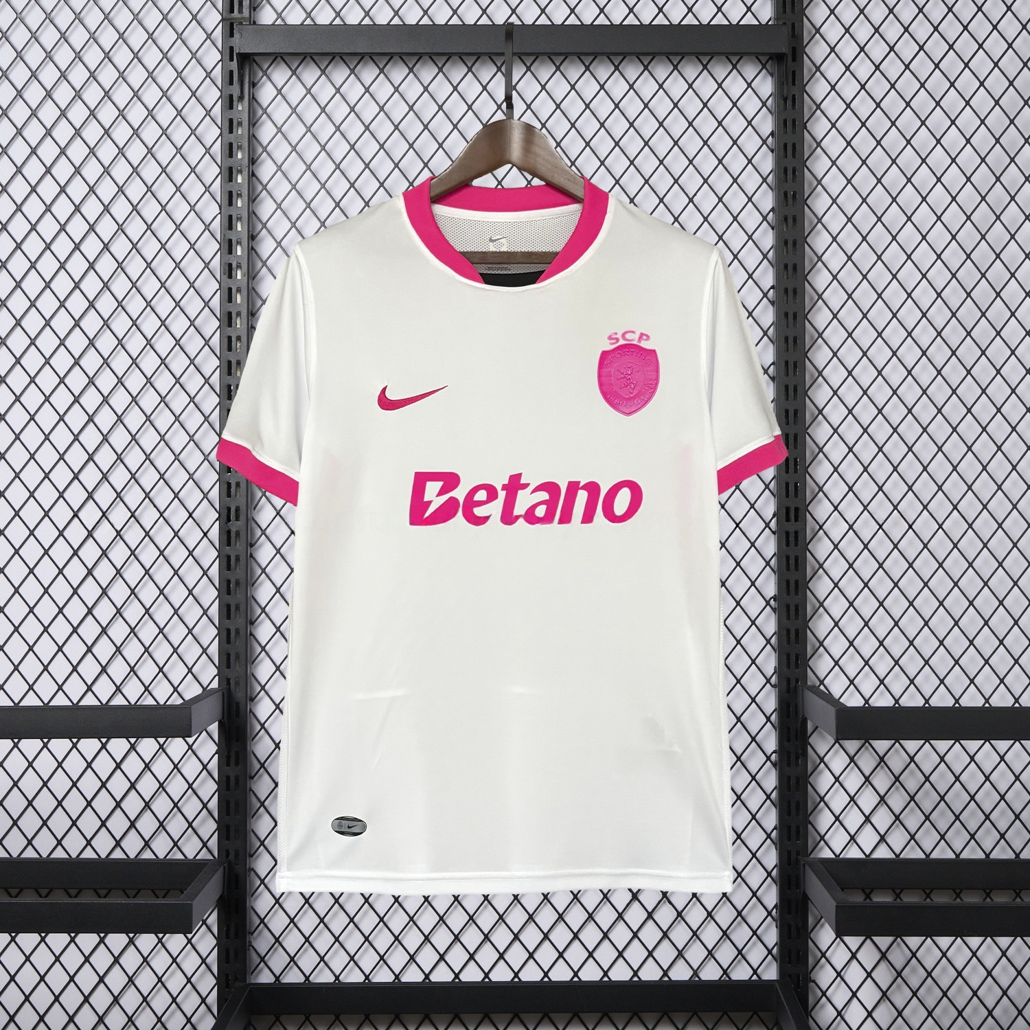 Sporting CP 25-26 Pink And White Special Jersey - Fans Version - SOCCERDEALSHOP