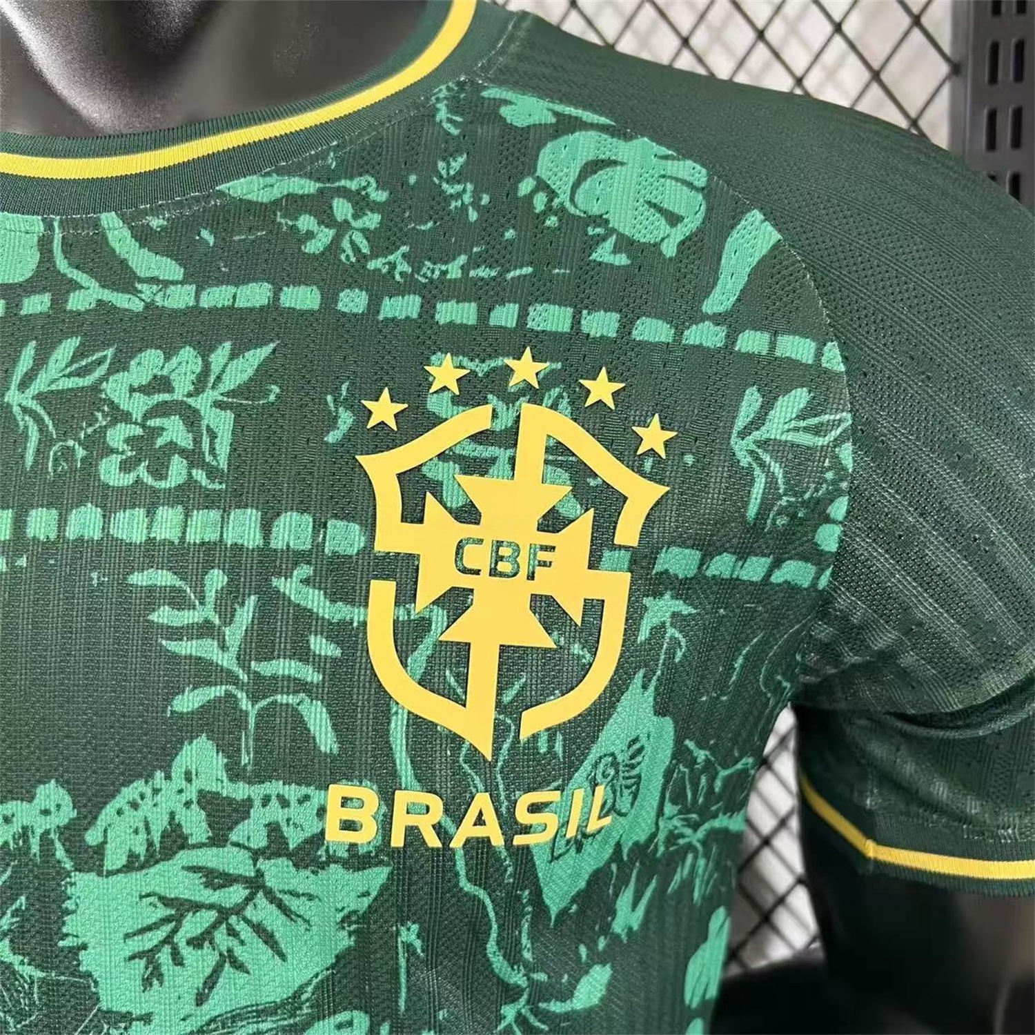 Brazil 25-26 Green Leaves Jersey - Player Version - SOCCERDEALSHOP