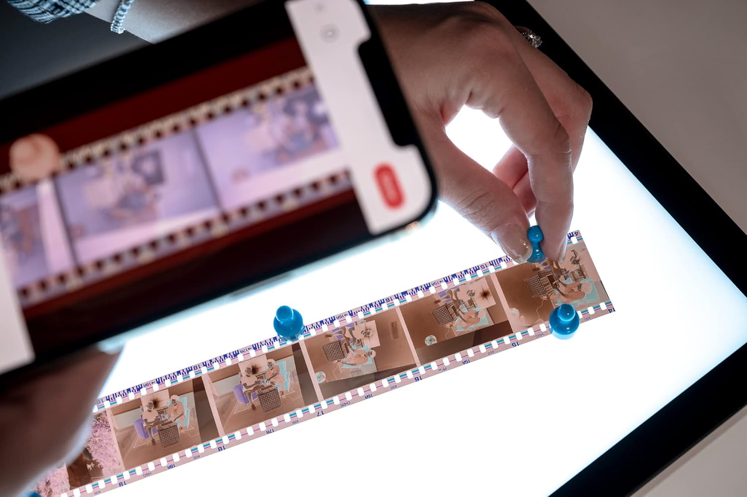 Photomyne Magnetic Light Pad Backlight Hands Free Ultra Thin Ultimate