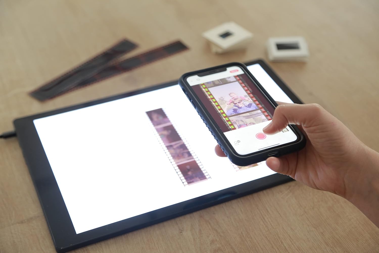 Photomyne Magnetic Light Pad Backlight Hands Free Ultra Thin Ultimate