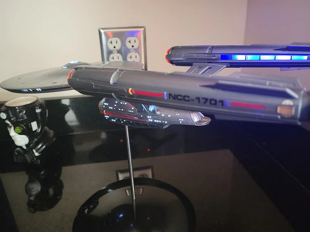Enterprise 1:1000 Scale Set Prop Replica Model With Lights